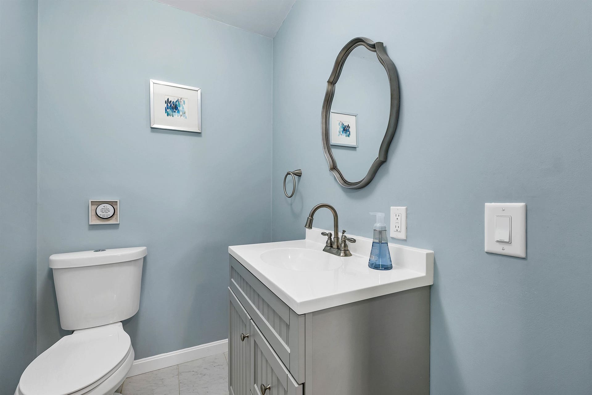 85 Governor Wentworth Highway, Tuftonboro, NH 03816