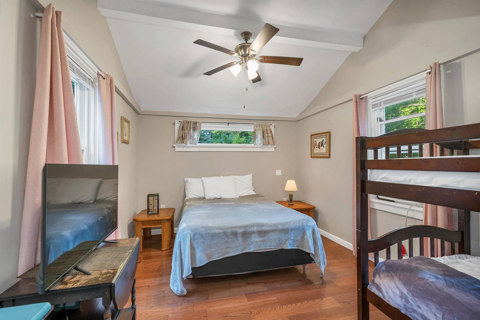 85 Governor Wentworth Highway, Tuftonboro, NH 03816