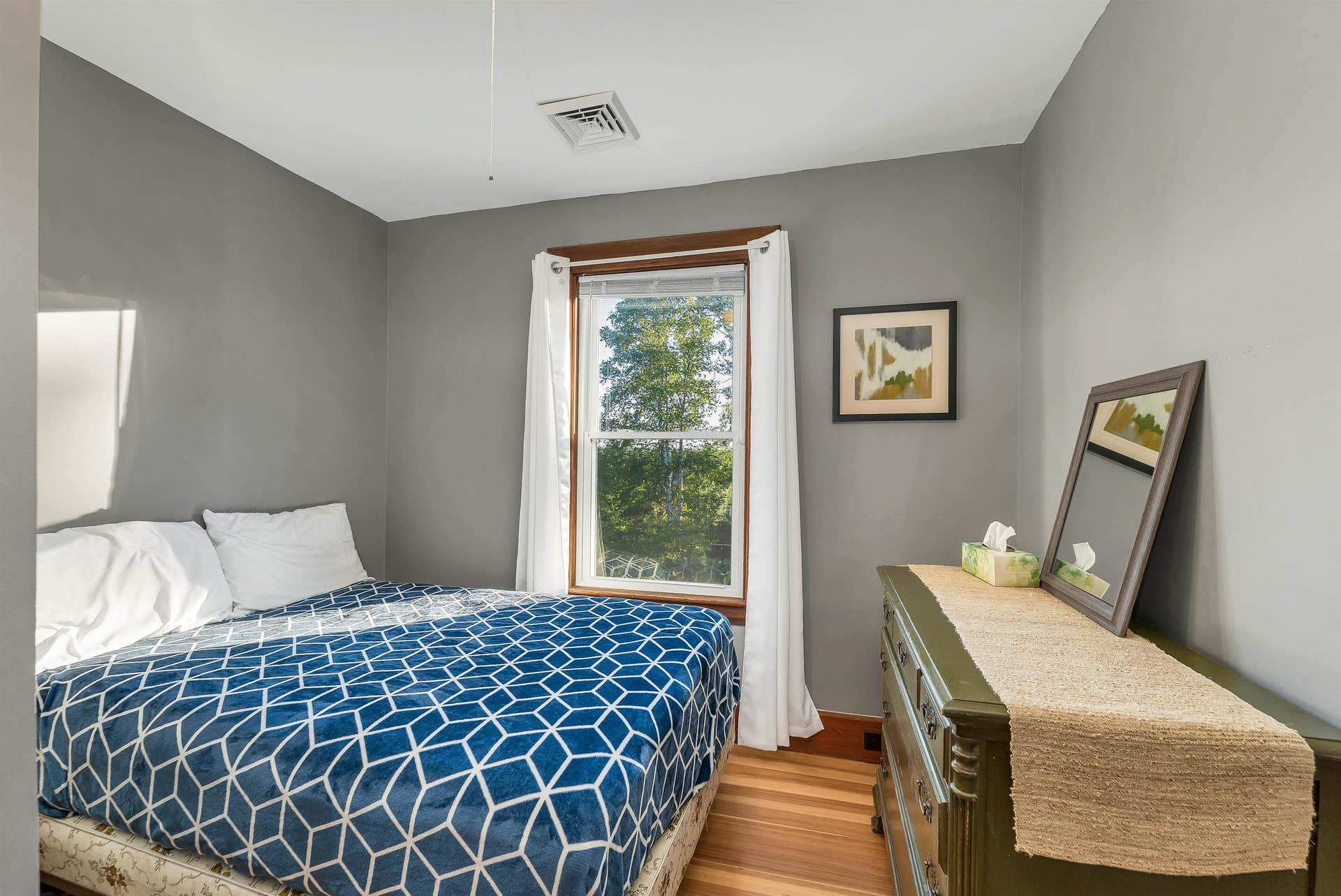 85 Governor Wentworth Highway, Tuftonboro, NH 03816