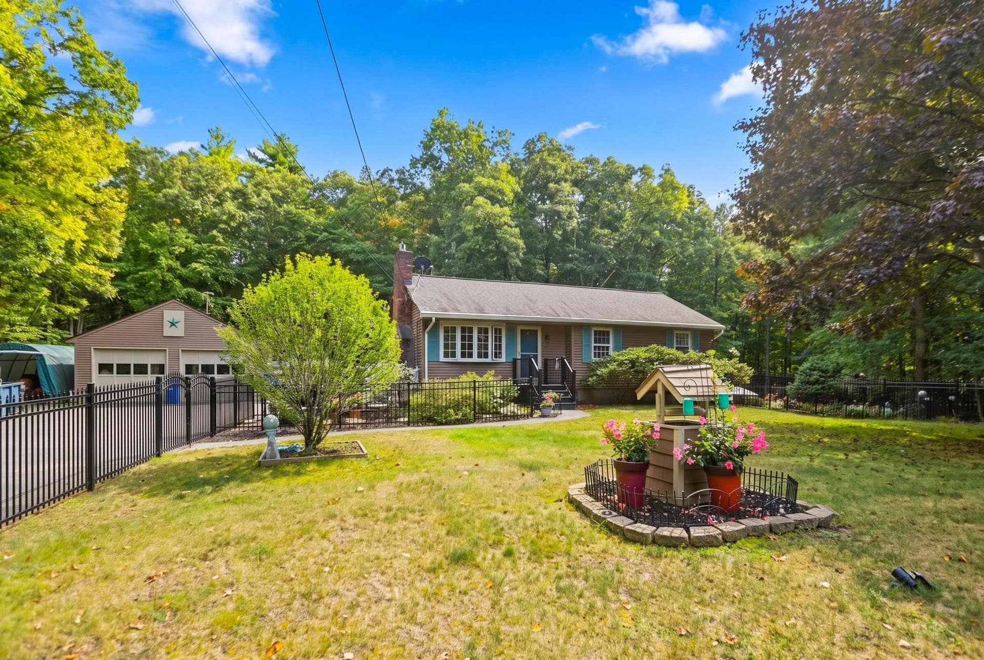 17 Maple Street, Douglas, MA 01516
