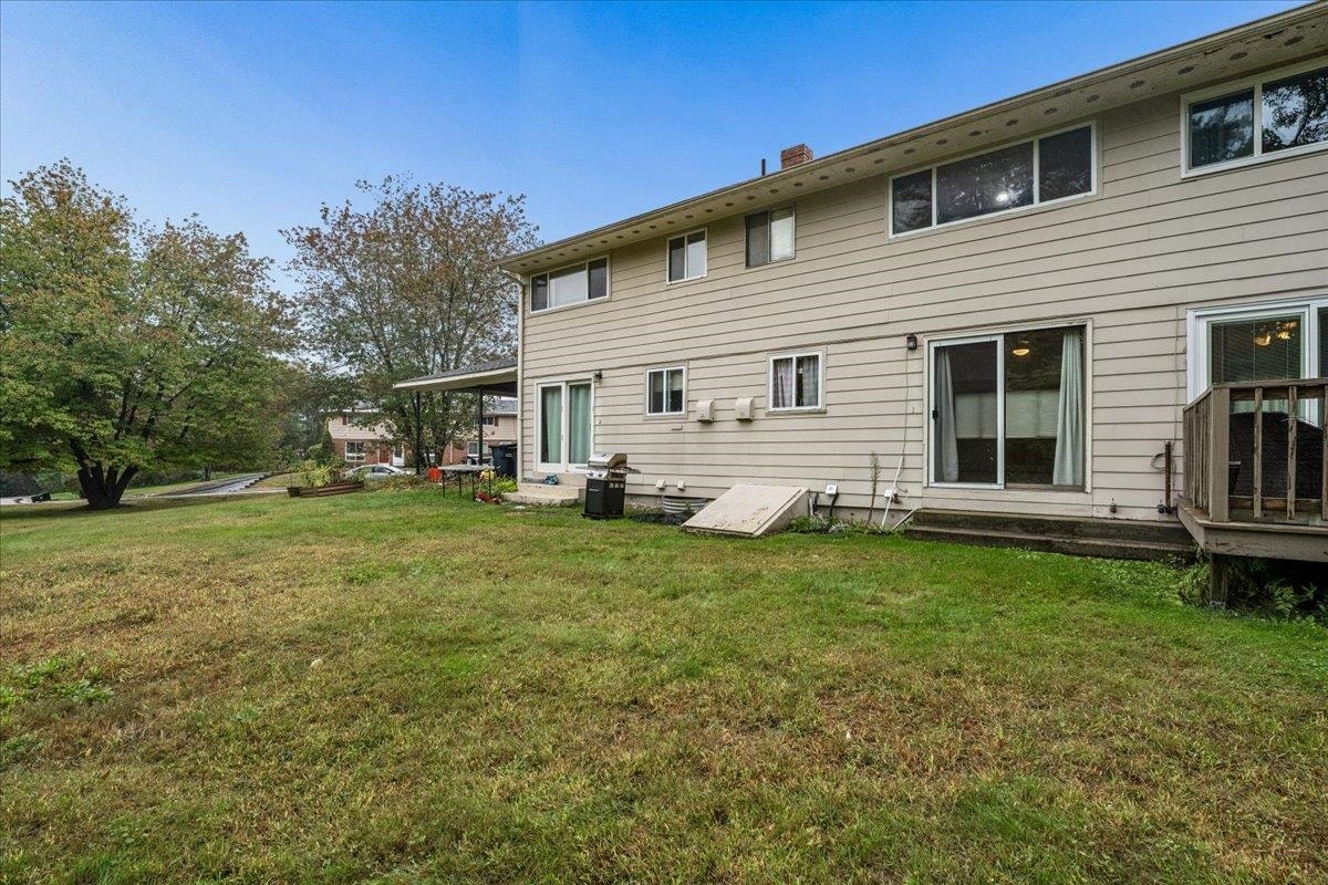 5 Oliver Drive, Hudson, NH 03051