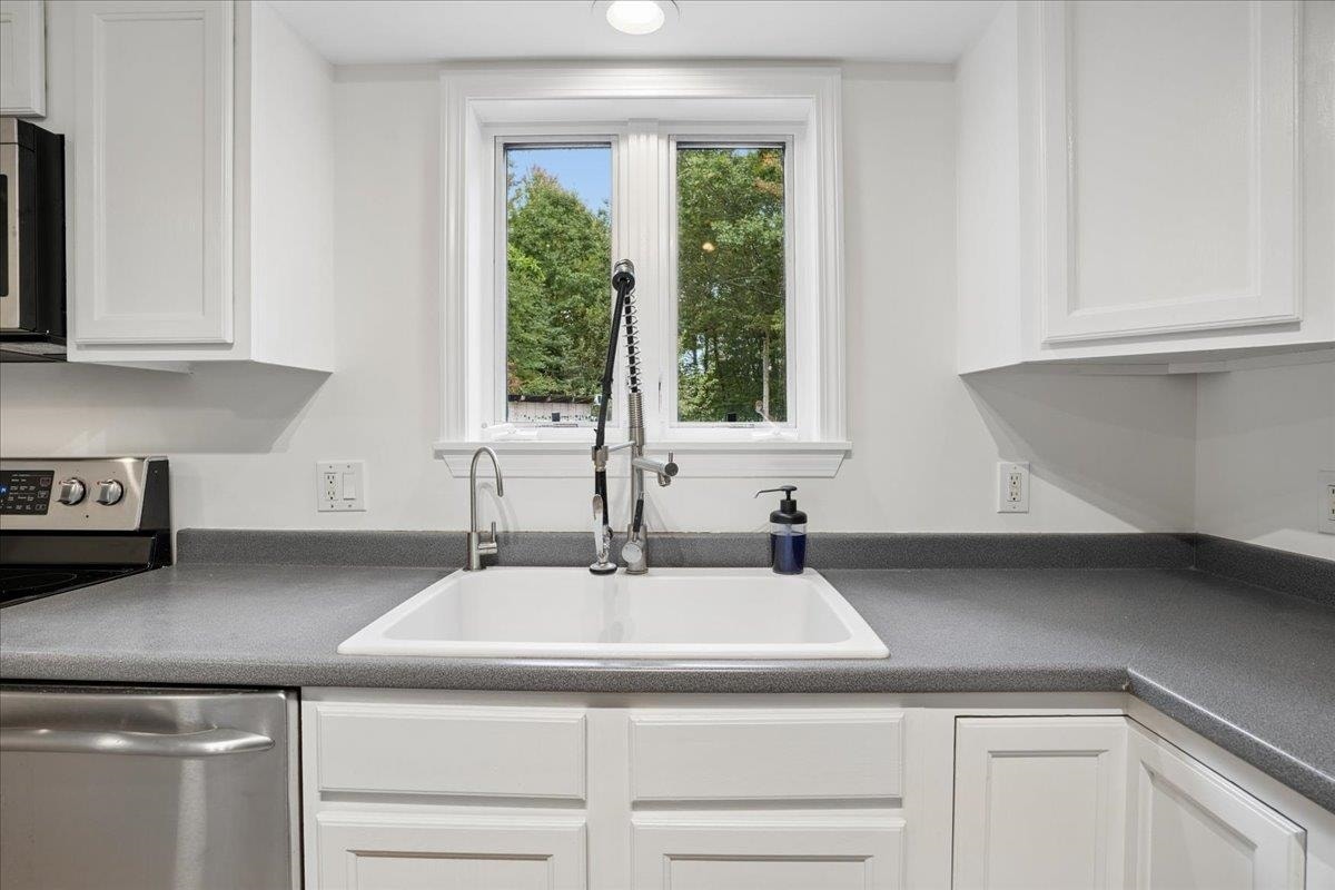 262 Collins Road, Lyndeborough, NH 03082