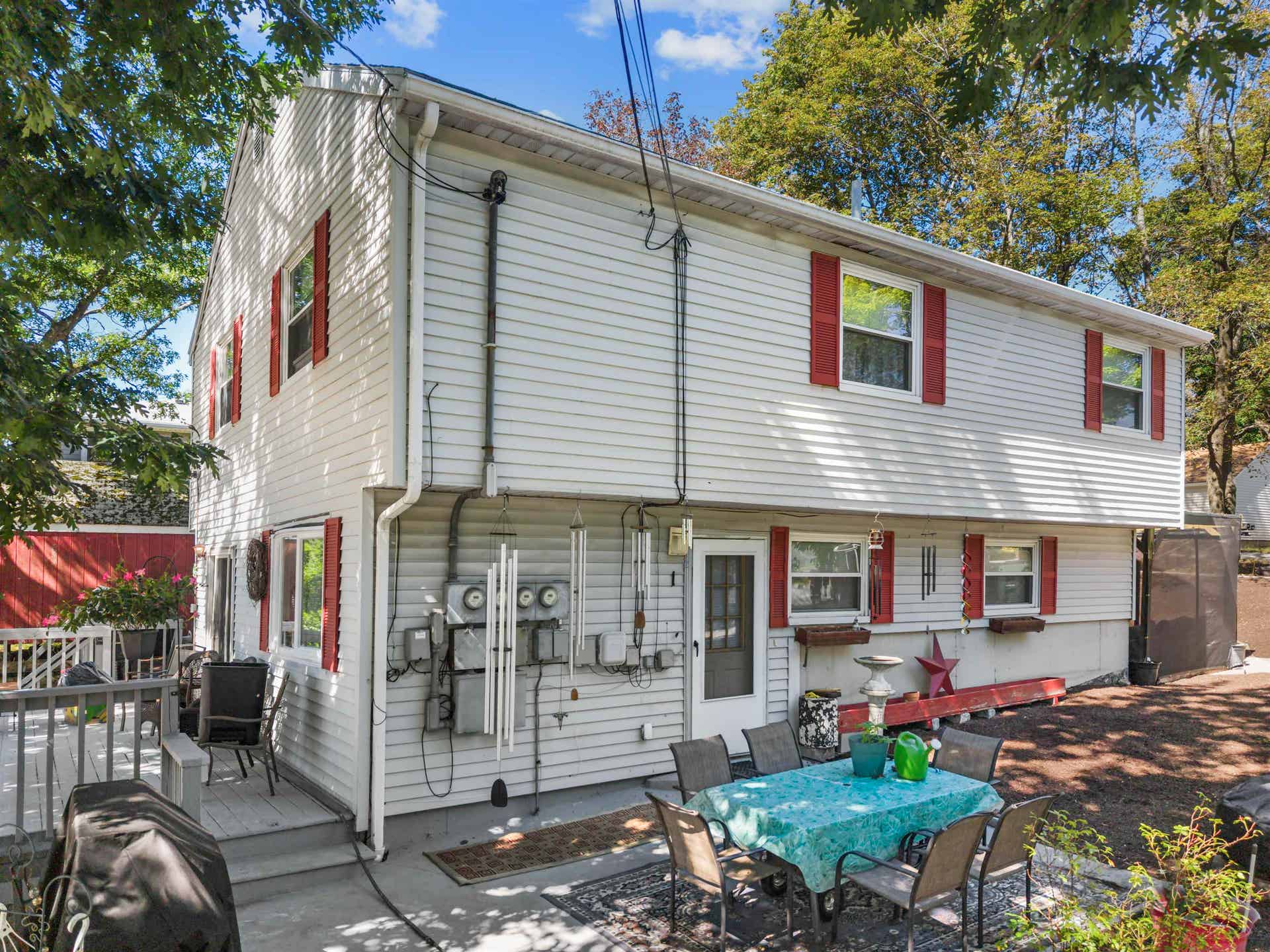 606 Hanover Street, Manchester, NH 03104