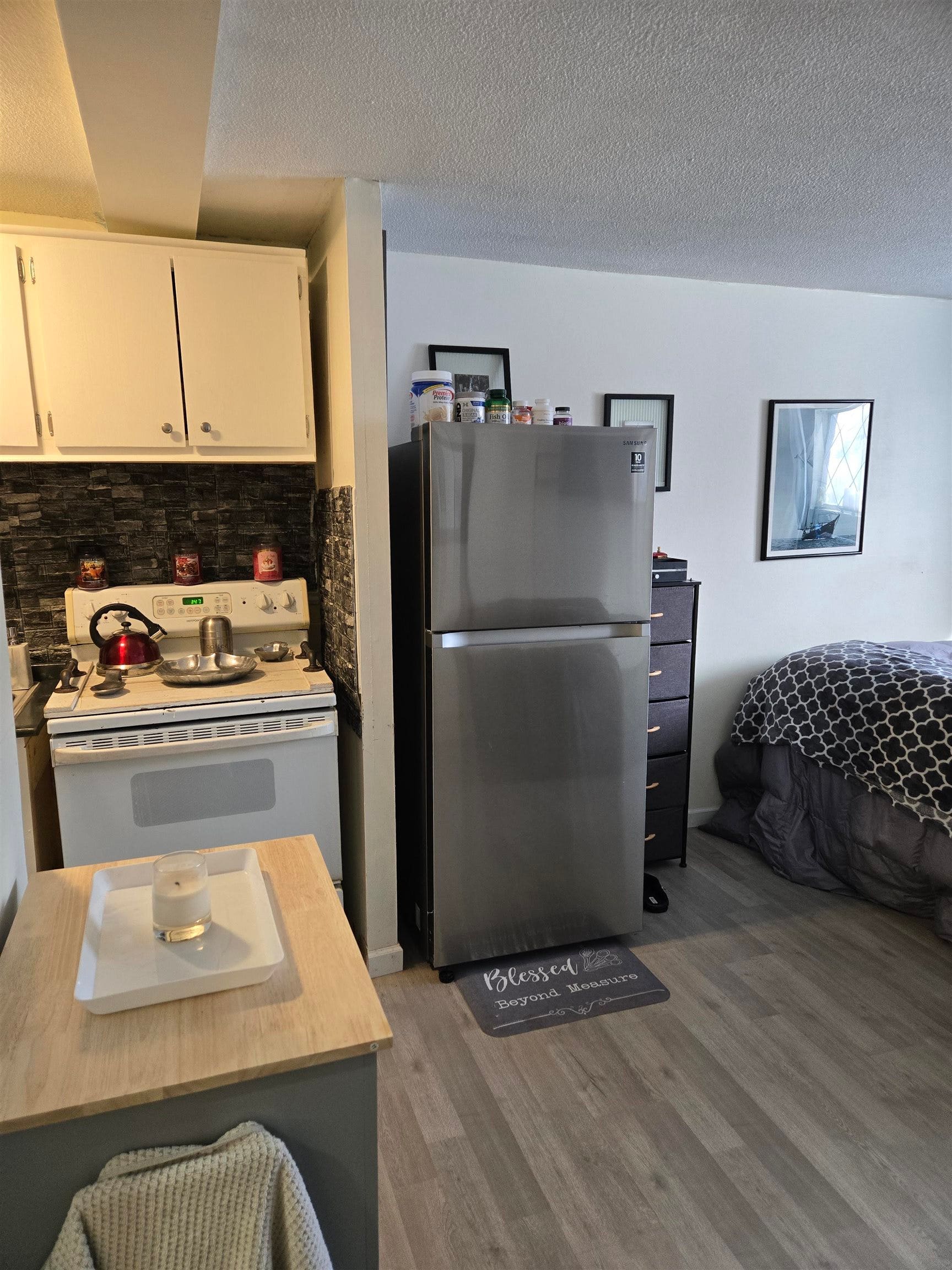 2 Silvestri Circle, #6, Derry, NH 03038