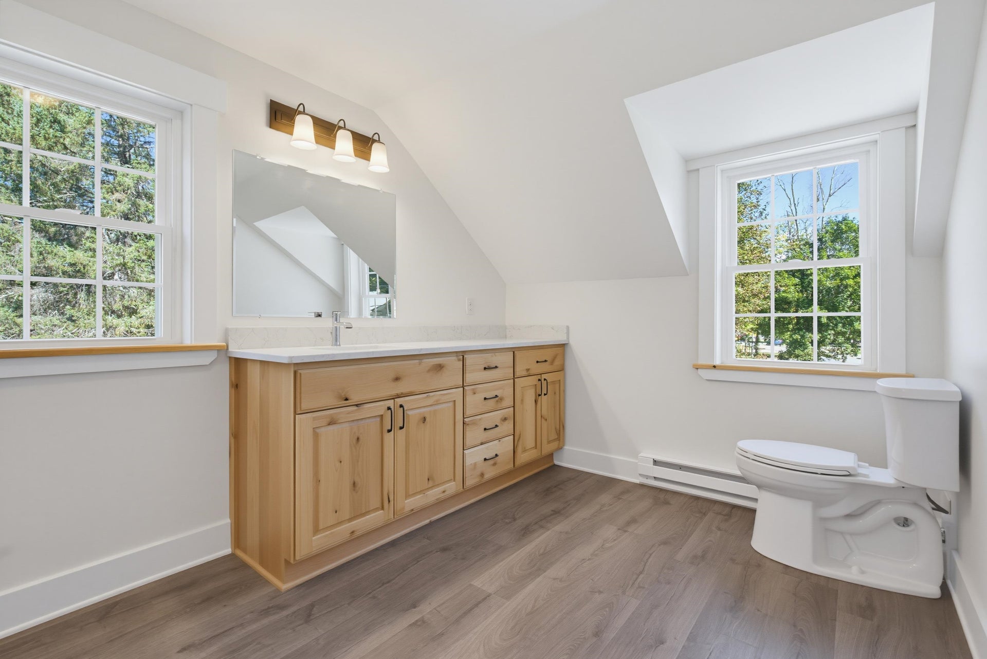 Second floor full bath