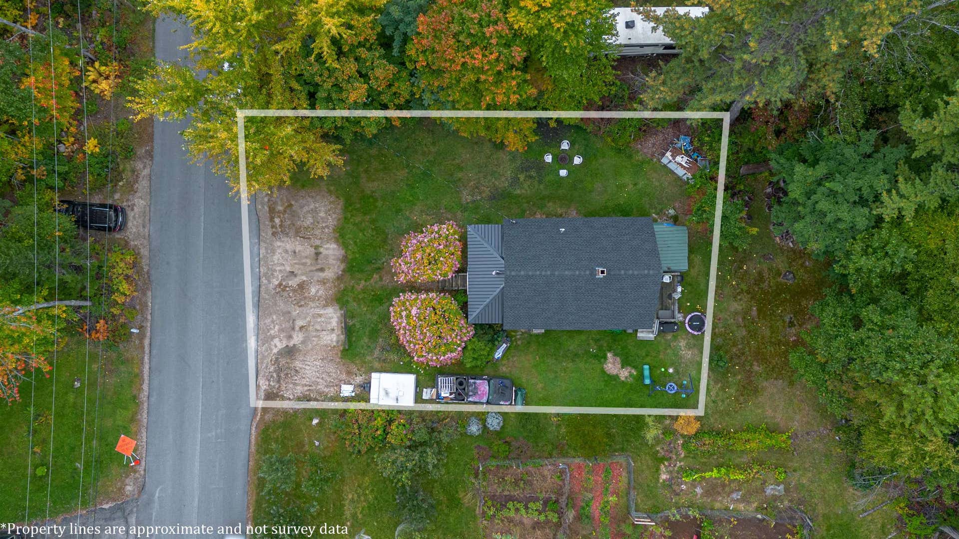 29 Huckins Street, Ossipee, NH 03814