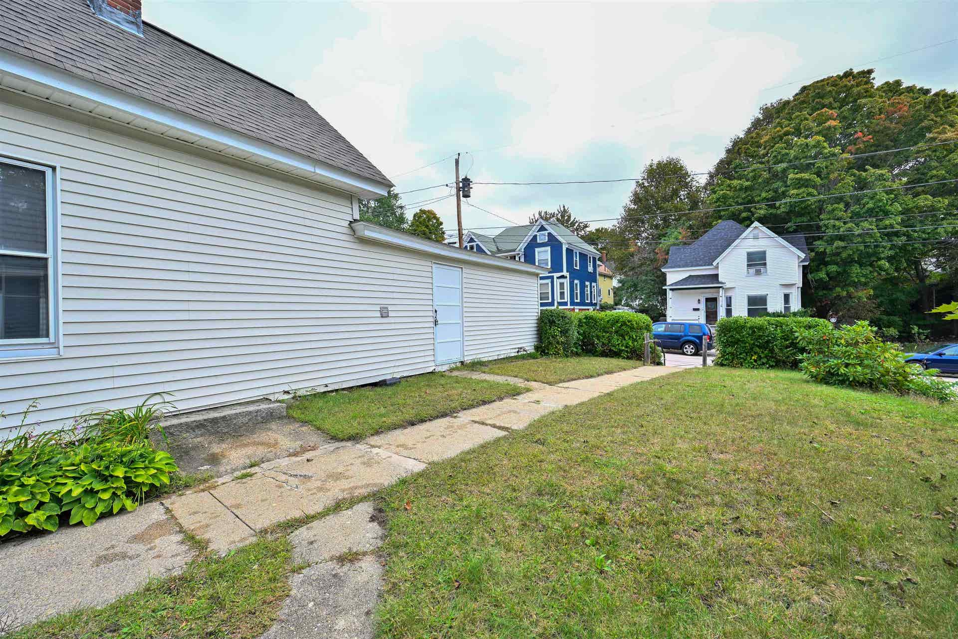 Small sunny front yard