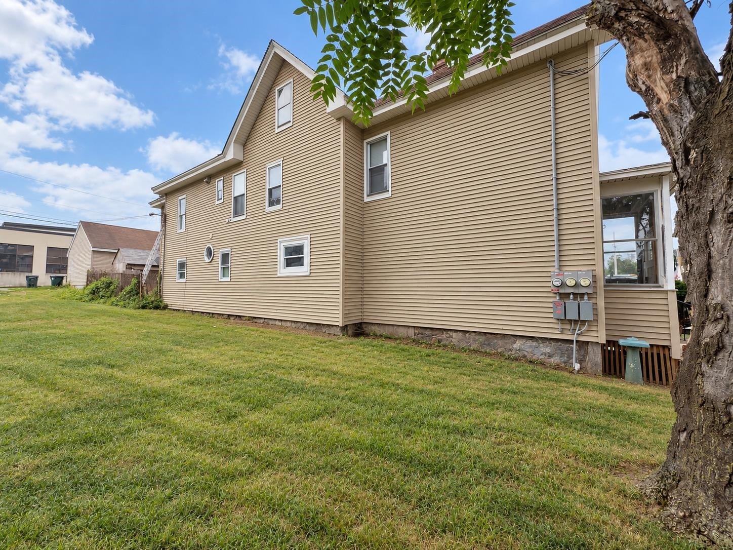 301 Amherst Street, Manchester, NH 03104