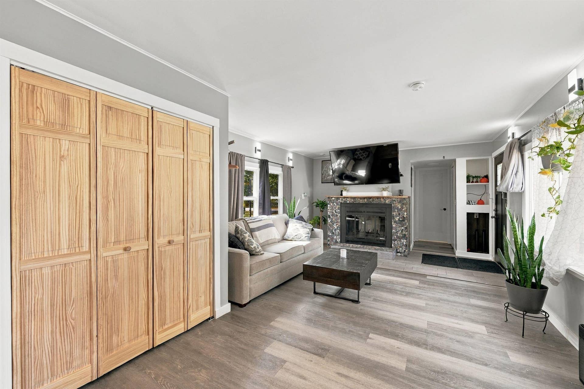 24 Buffy Street, Rochester, NH 03867
