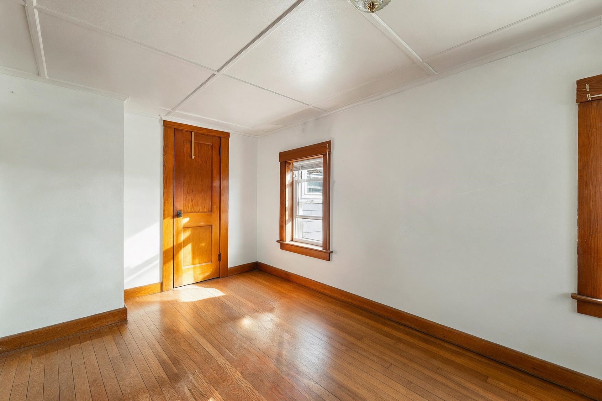 24 Messer Street, Laconia, NH 03246