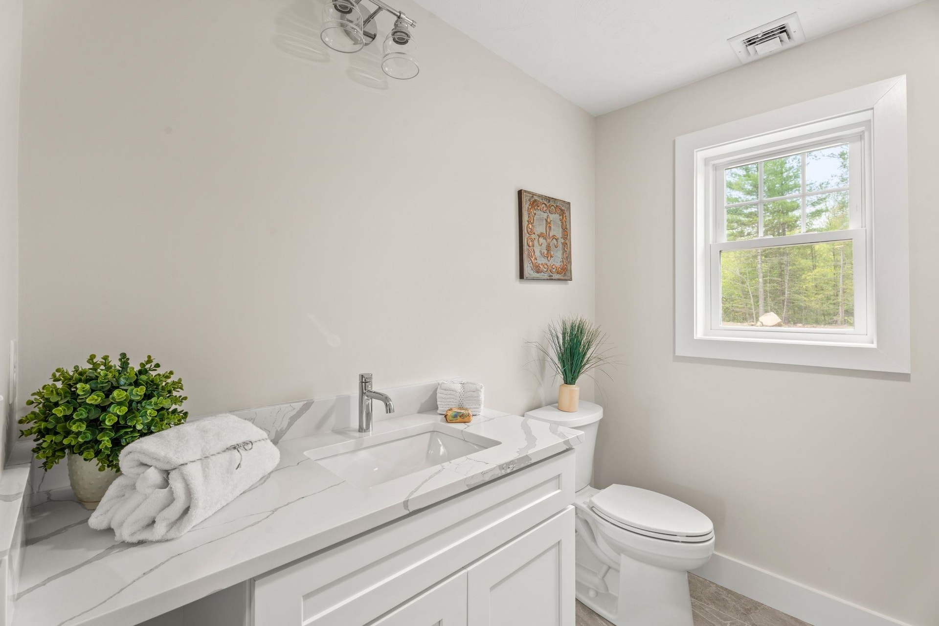 99 Driftwood Circle, #38, Sandown, NH 03873