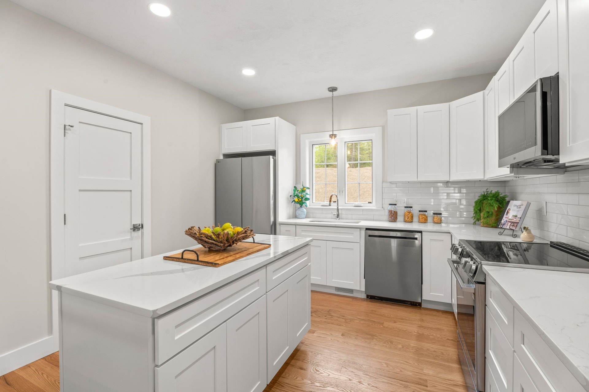 99 Driftwood Circle, #38, Sandown, NH 03873
