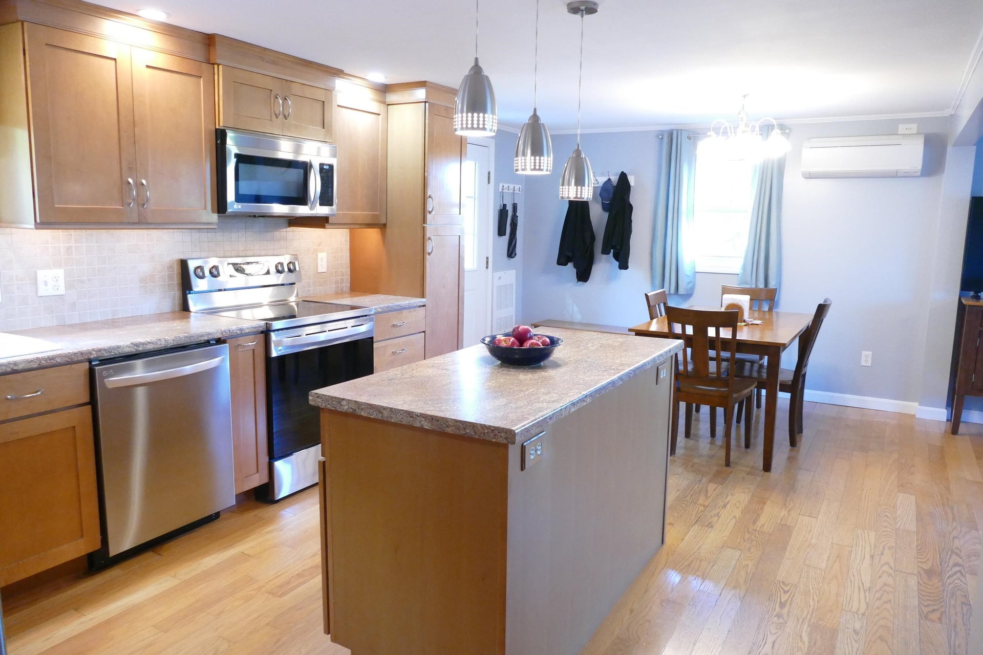 5 Meadow Lane, Goffstown, NH 03045