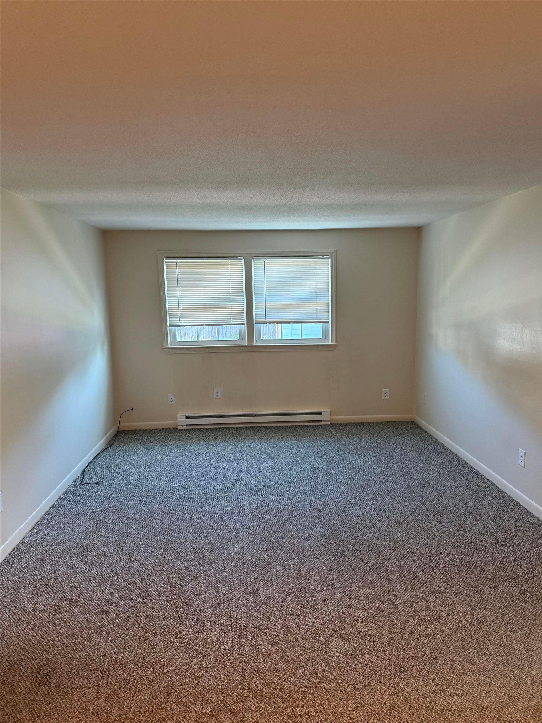 2 Grand Avenue, Nashua, NH 03060