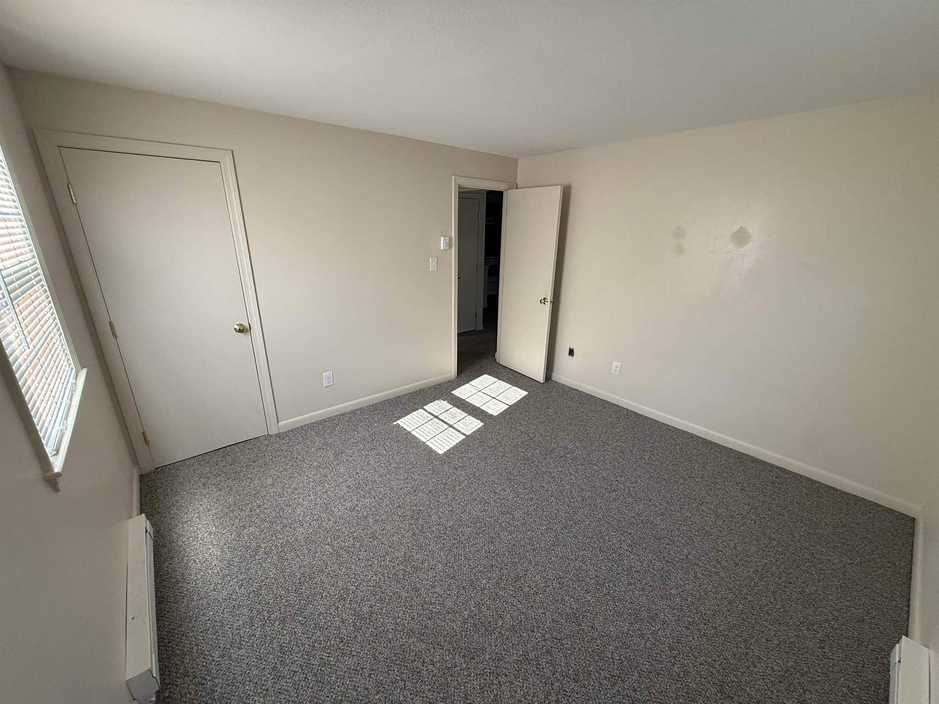 2 Grand Avenue, Nashua, NH 03060