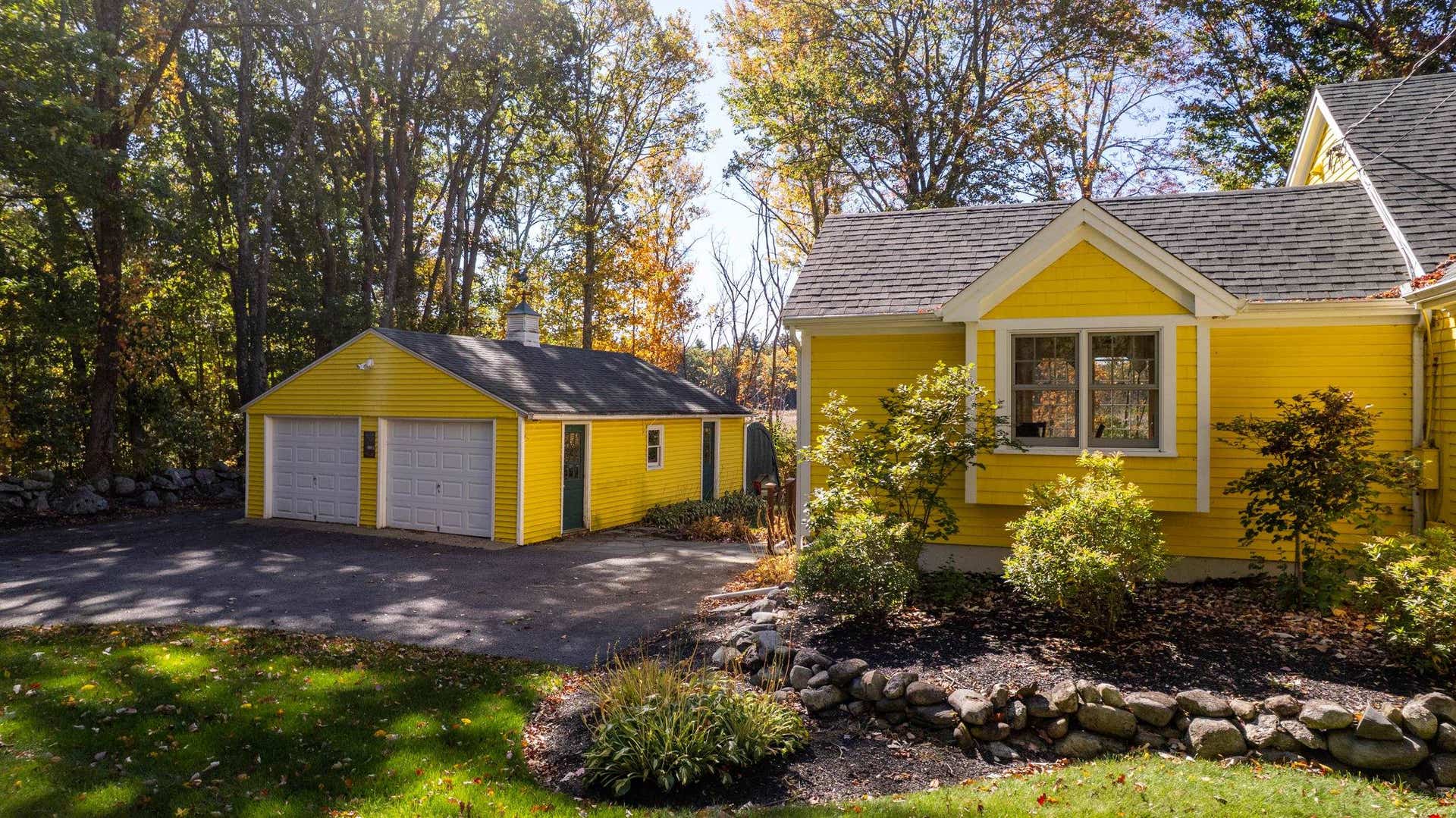196 Bunker Hill Avenue, Stratham, NH 03885