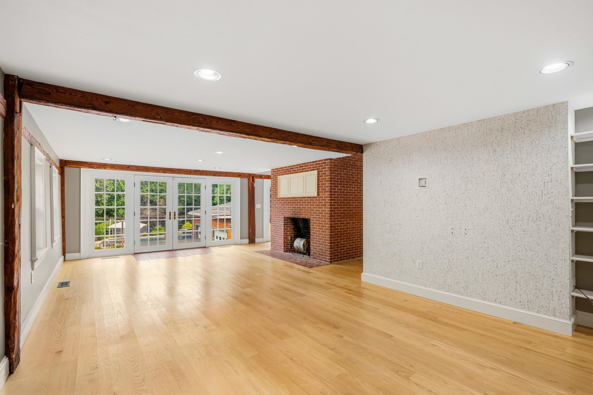 17 NEWFIELDS Road, Exeter, NH 03833