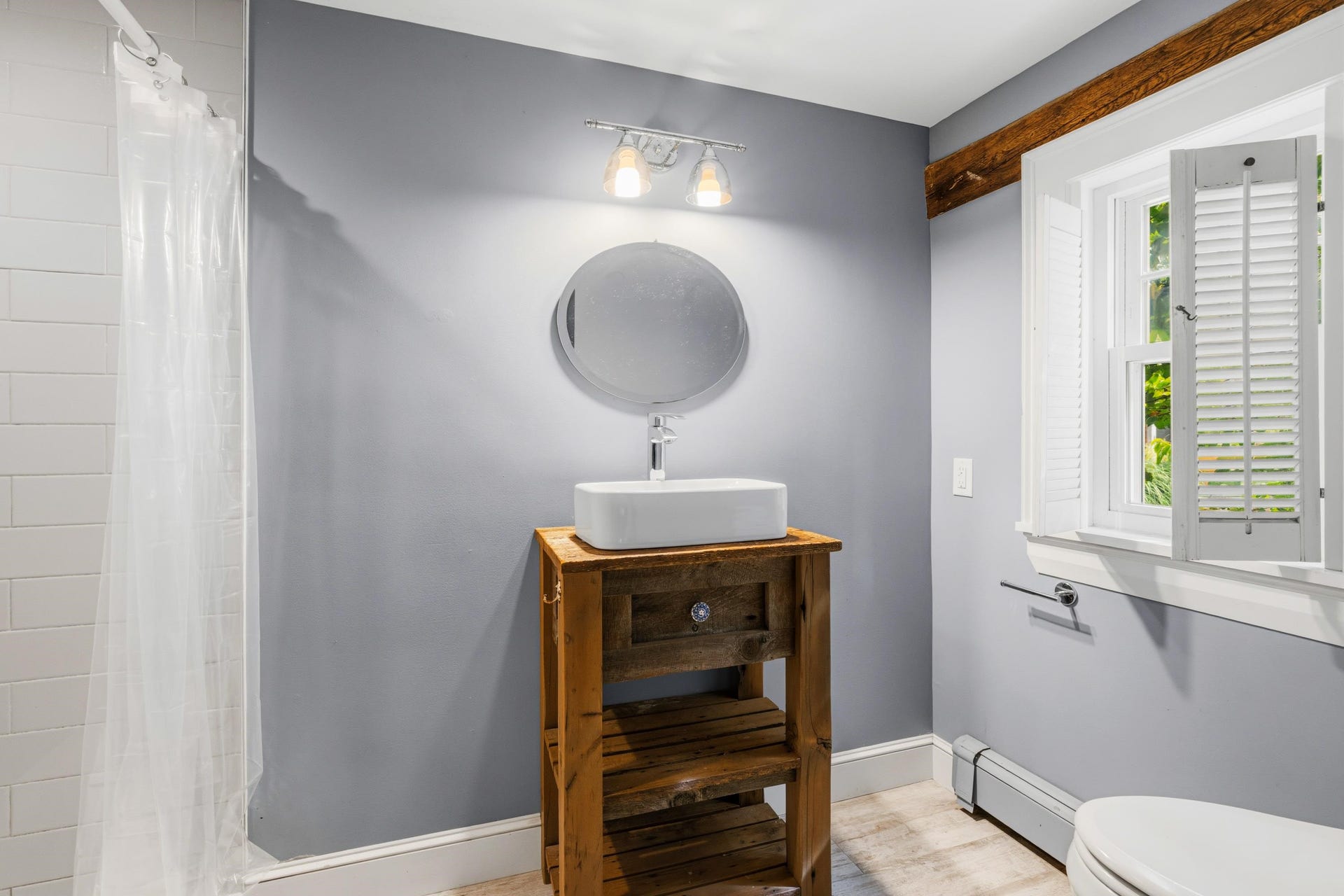 17 NEWFIELDS Road, Exeter, NH 03833