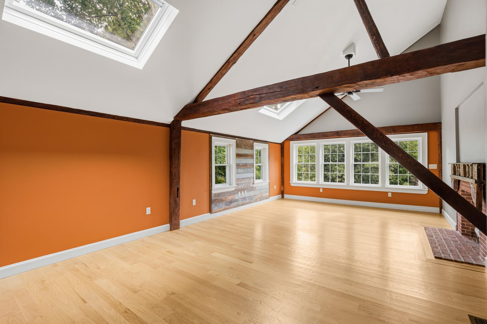 17 NEWFIELDS Road, Exeter, NH 03833