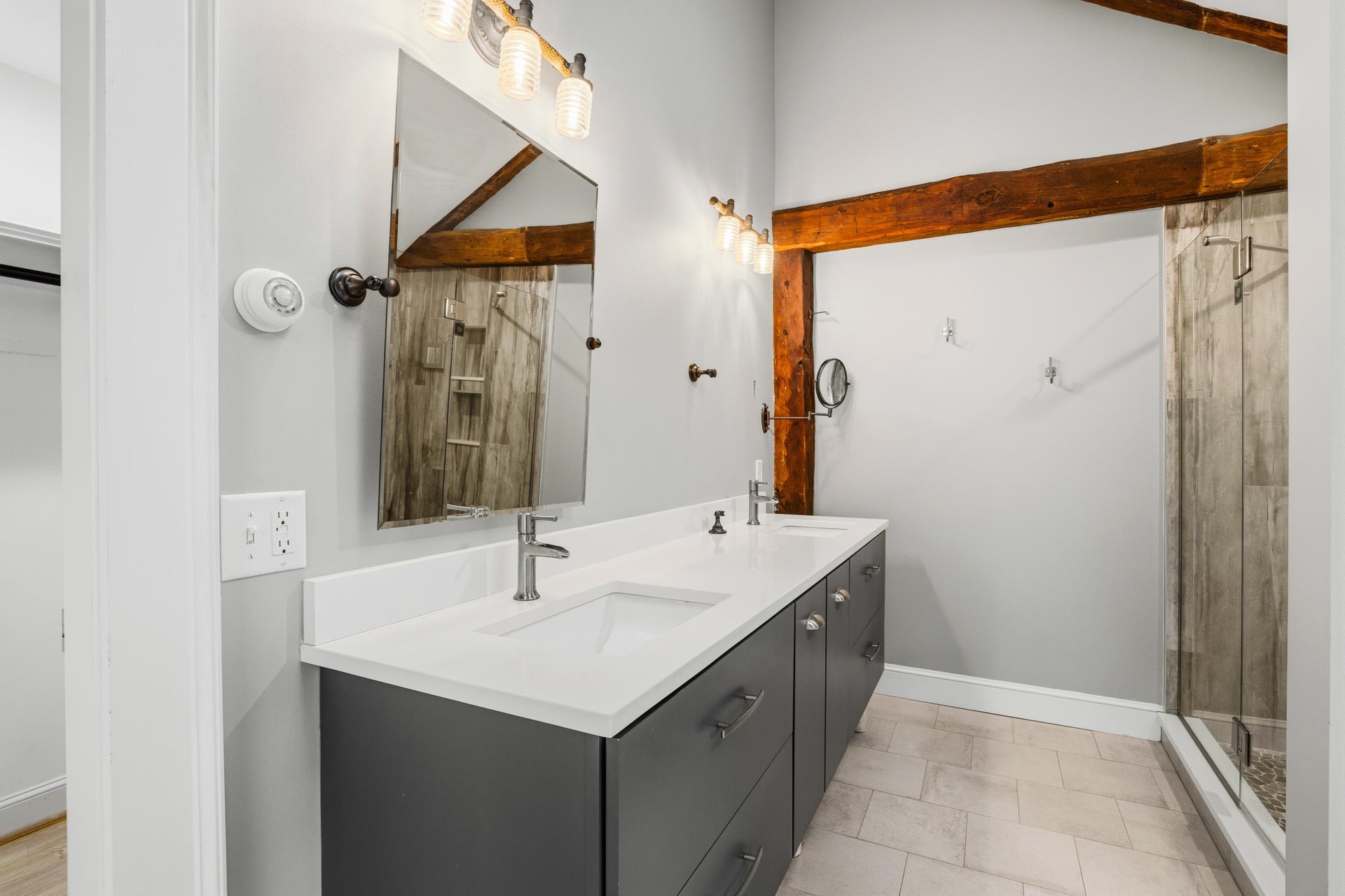 17 NEWFIELDS Road, Exeter, NH 03833