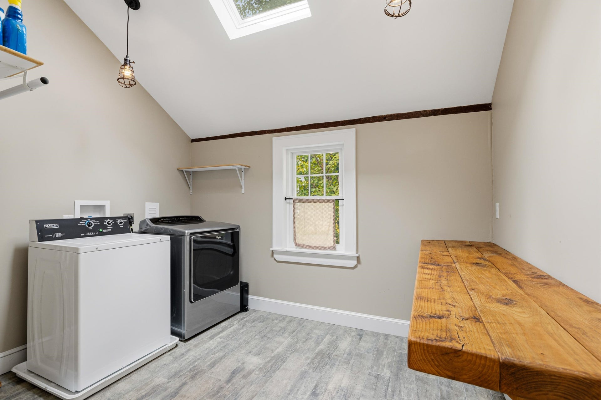 17 NEWFIELDS Road, Exeter, NH 03833