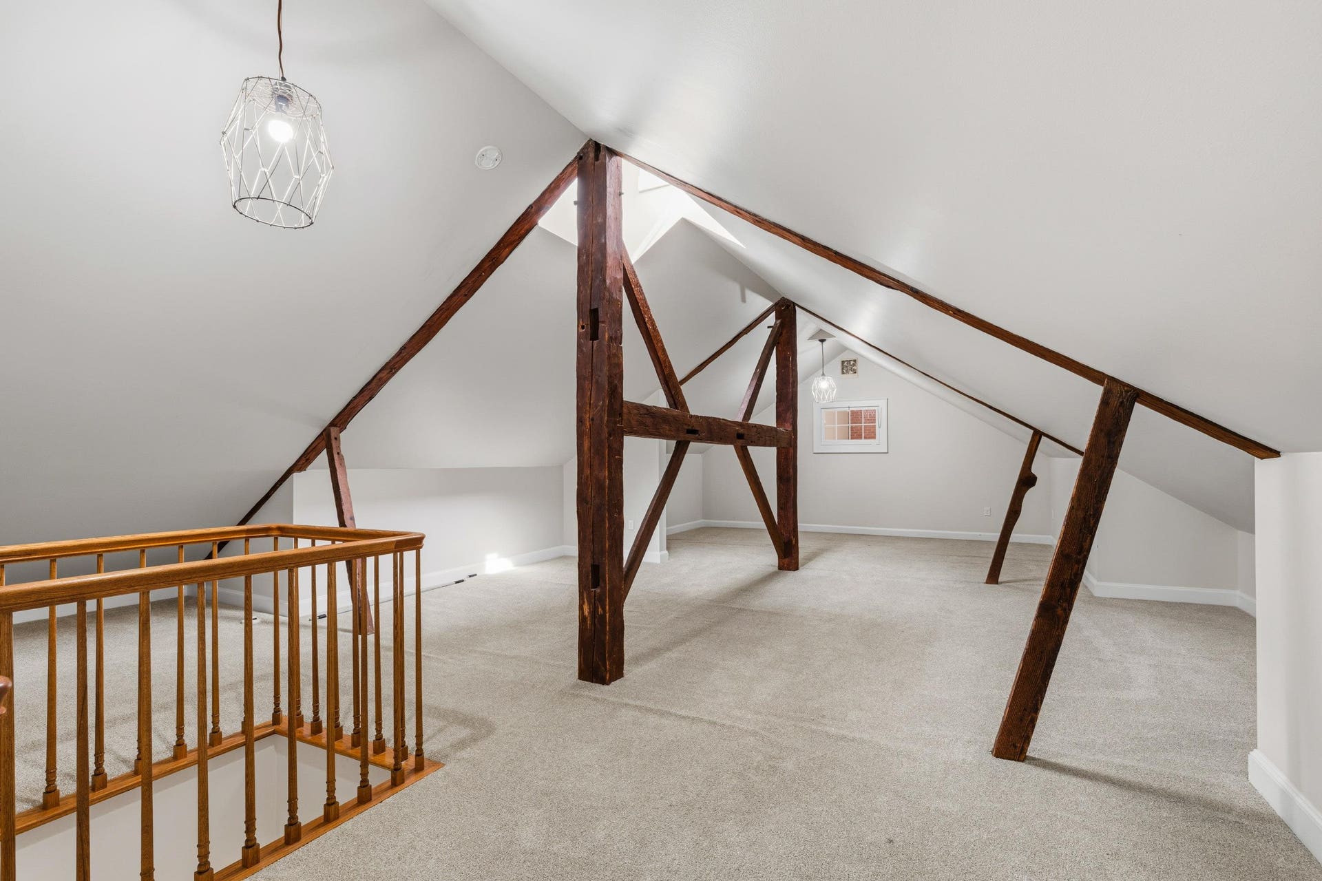 17 NEWFIELDS Road, Exeter, NH 03833