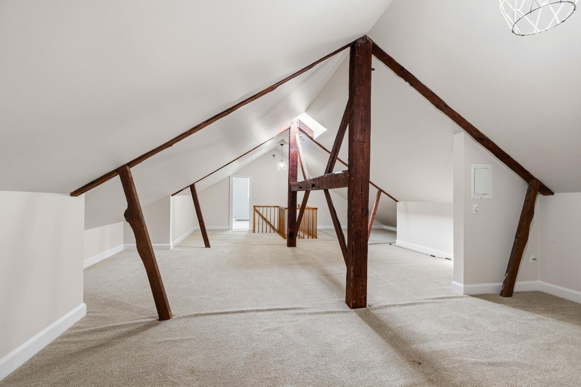 17 NEWFIELDS Road, Exeter, NH 03833