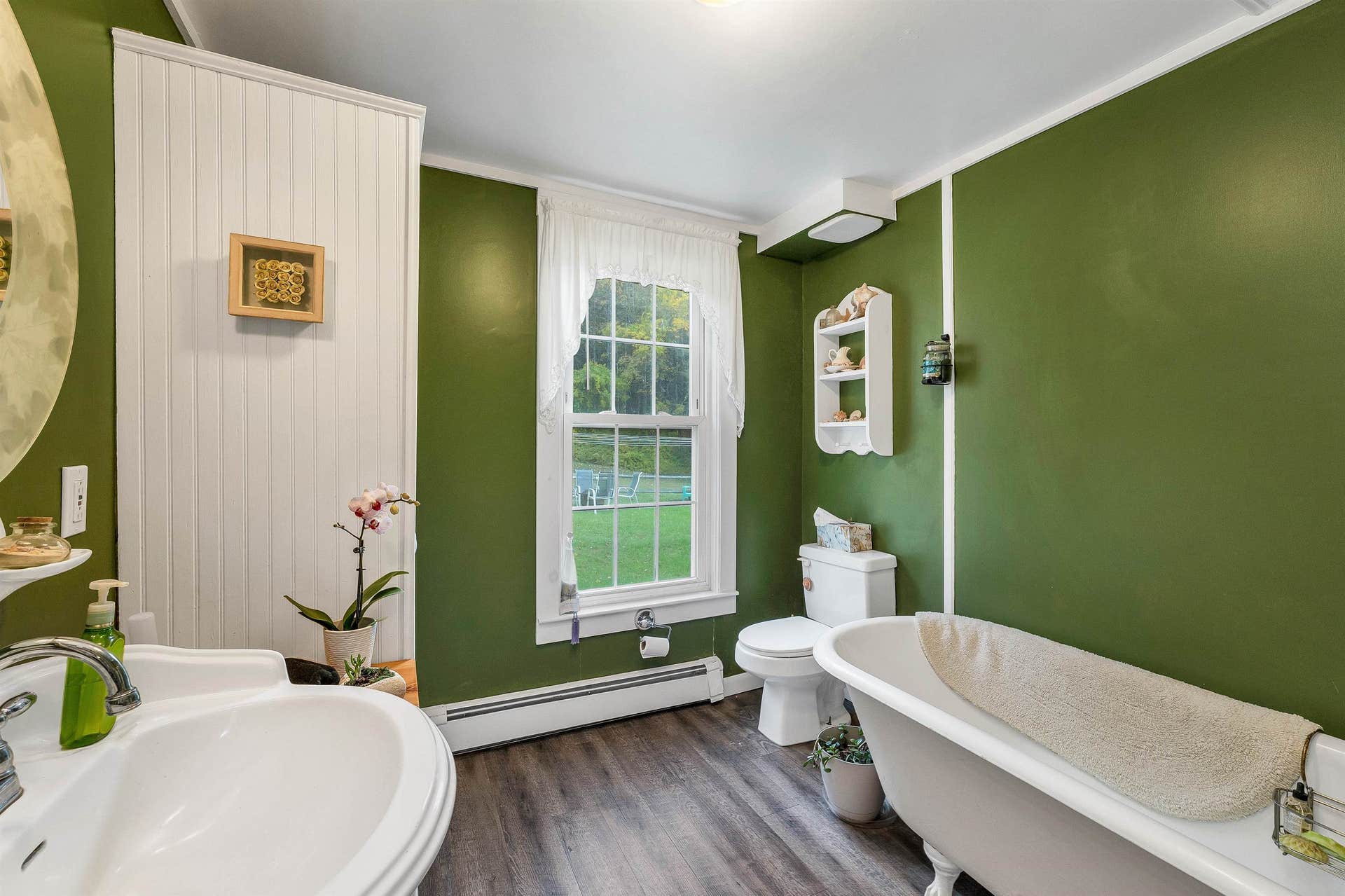 1st floor bathroom