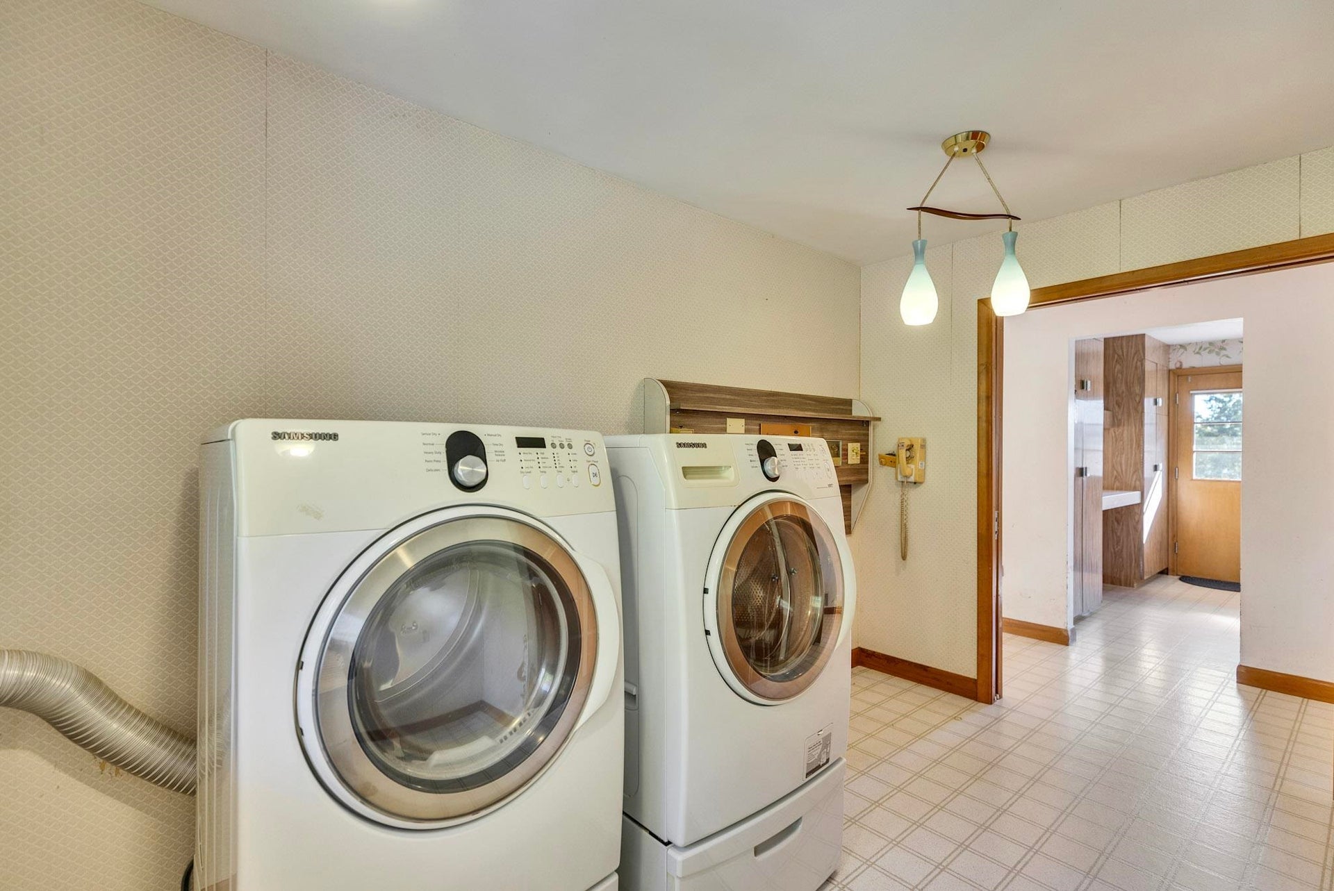Huge Laundry Rooom