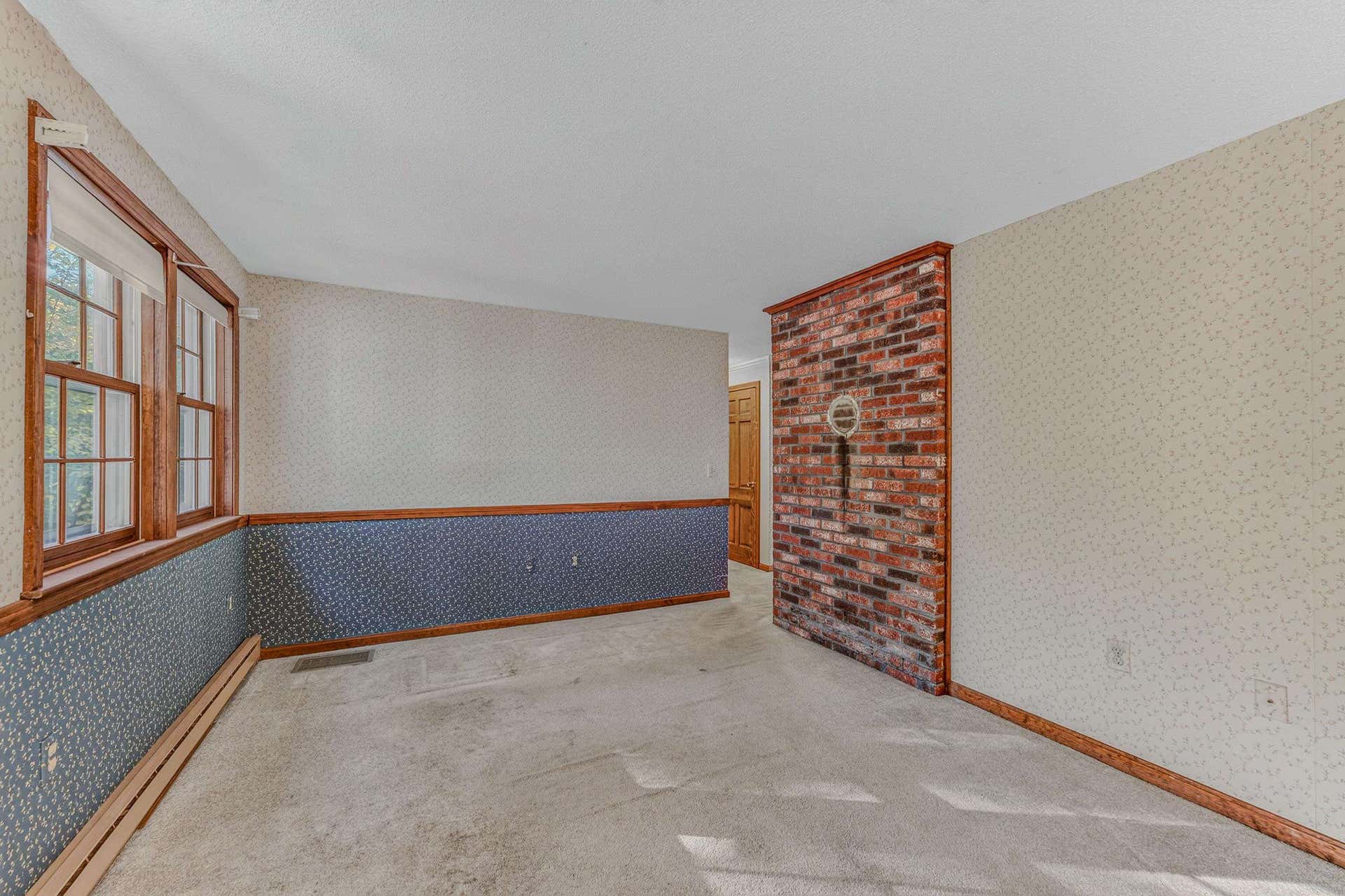 Breakfast nook area