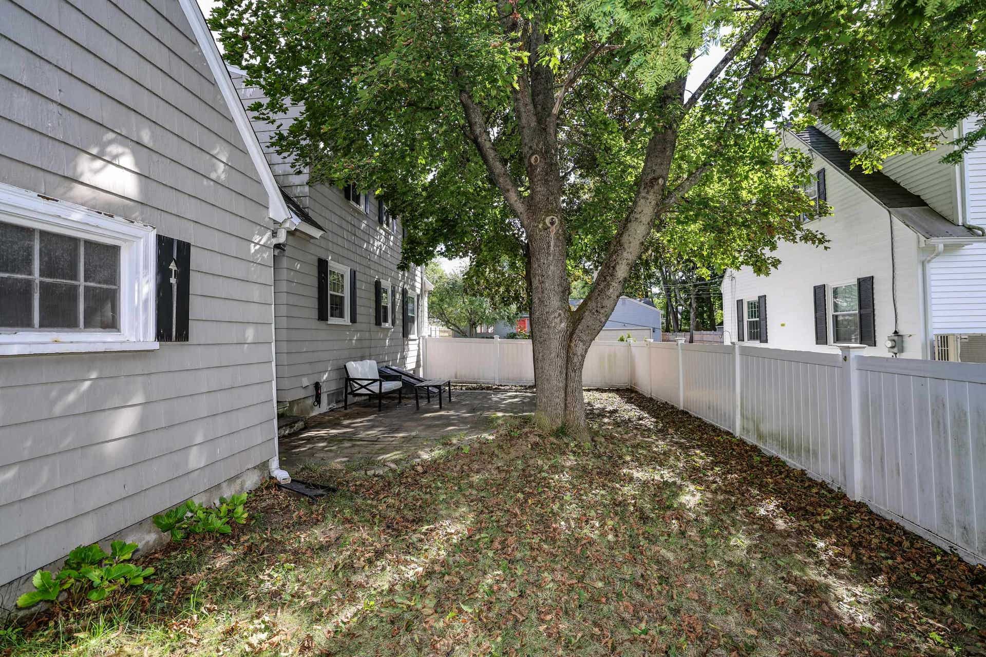 1138 Hall Street, Manchester, NH 03104