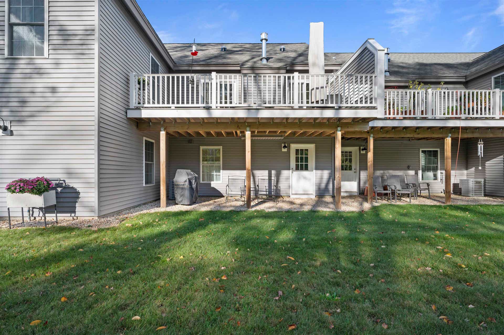 7 Cardinal Lane, #B, Epping, NH 03042
