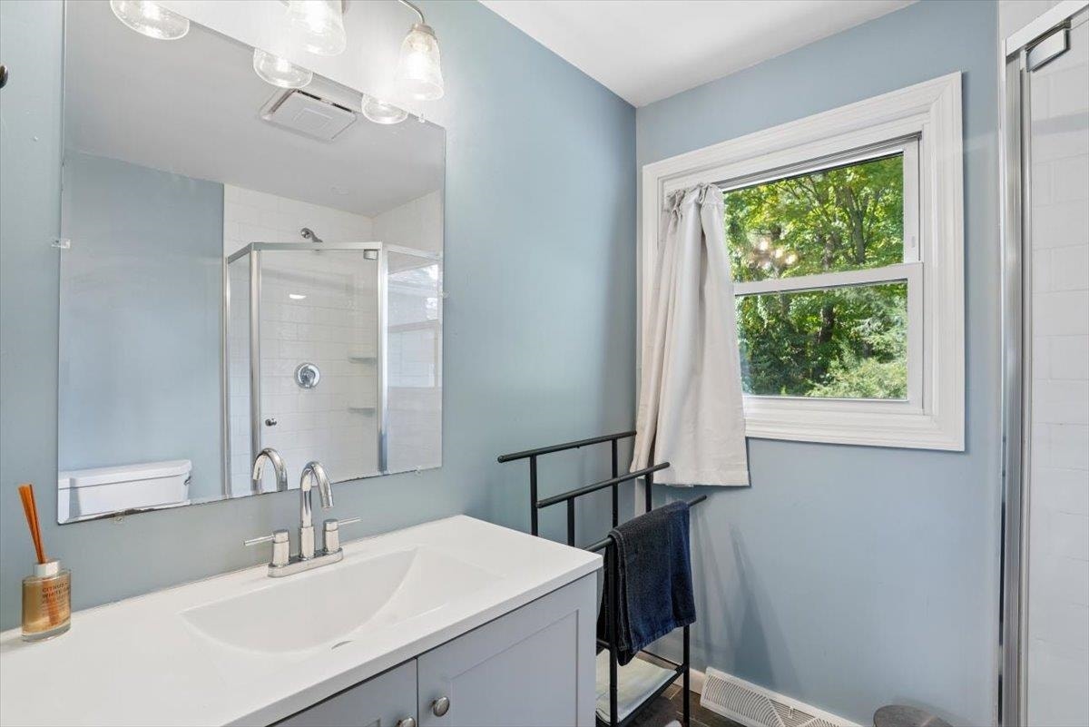 20 Suzanne Drive, Portsmouth, NH 03801