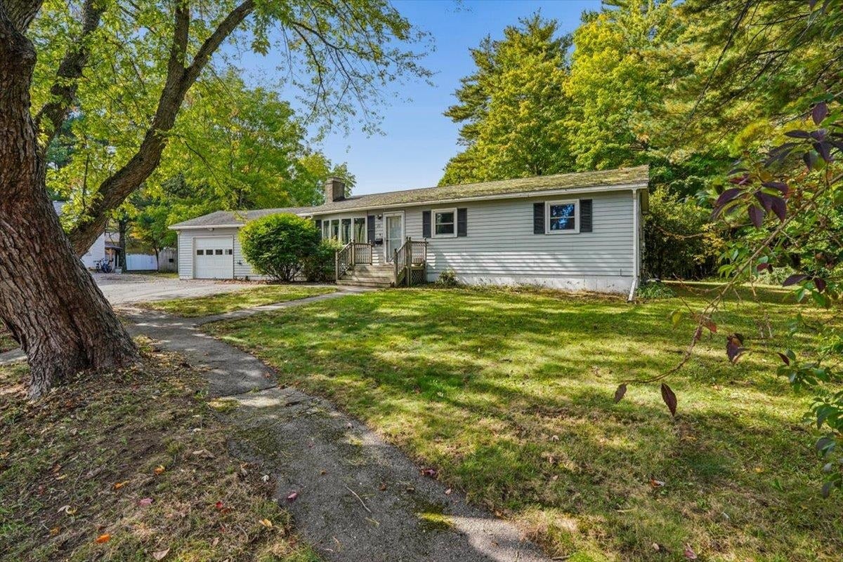 20 Suzanne Drive, Portsmouth, NH 03801