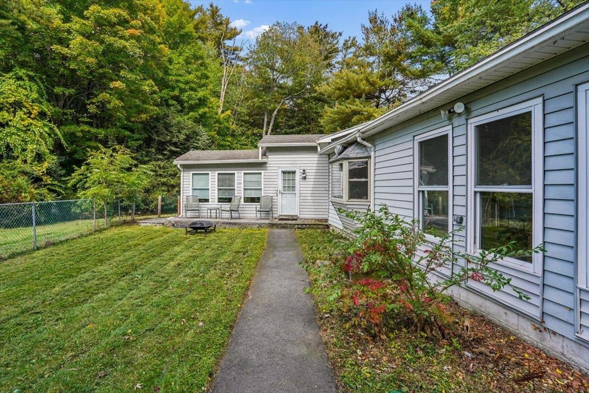 20 Suzanne Drive, Portsmouth, NH 03801
