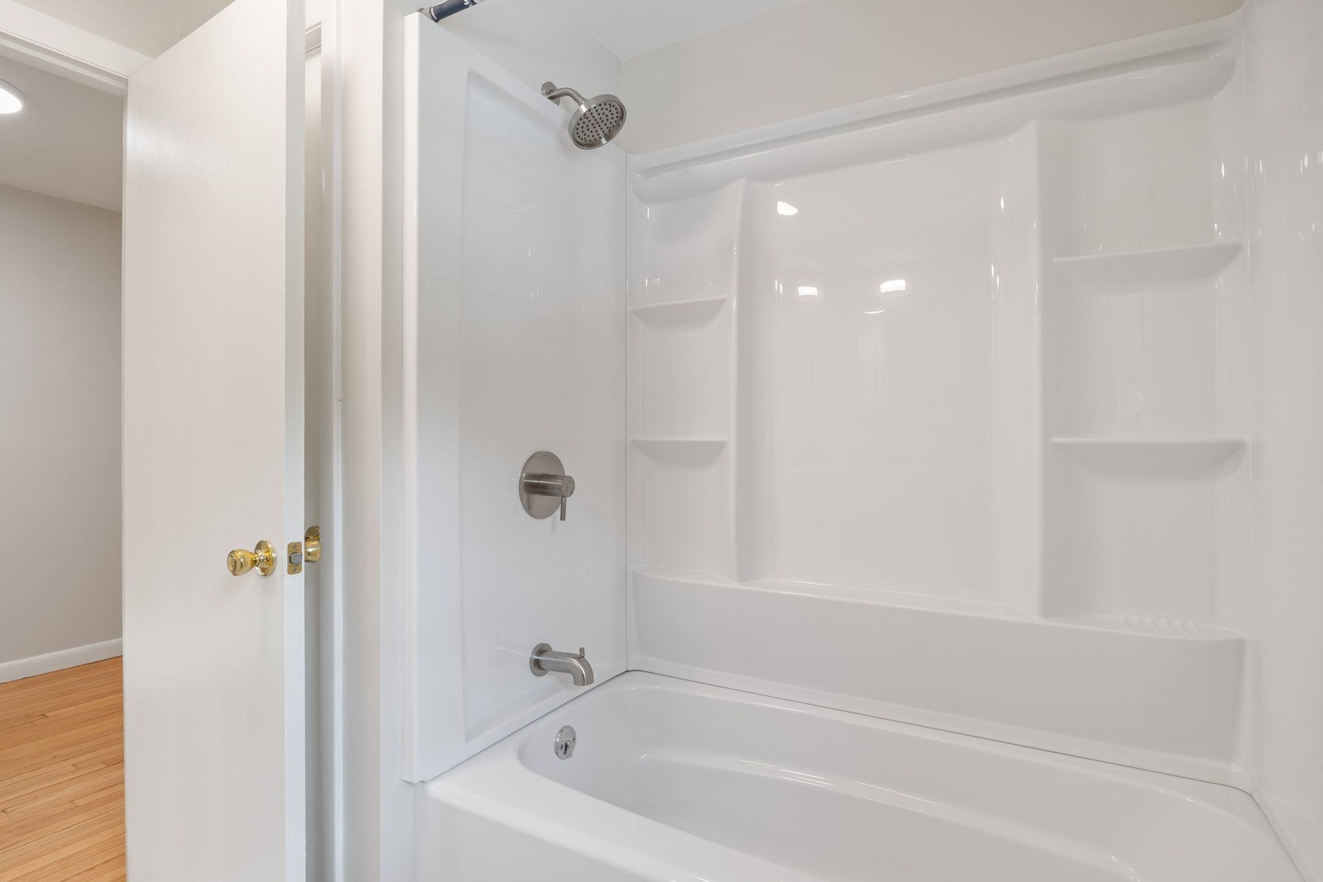 2nd Floor Full Bath