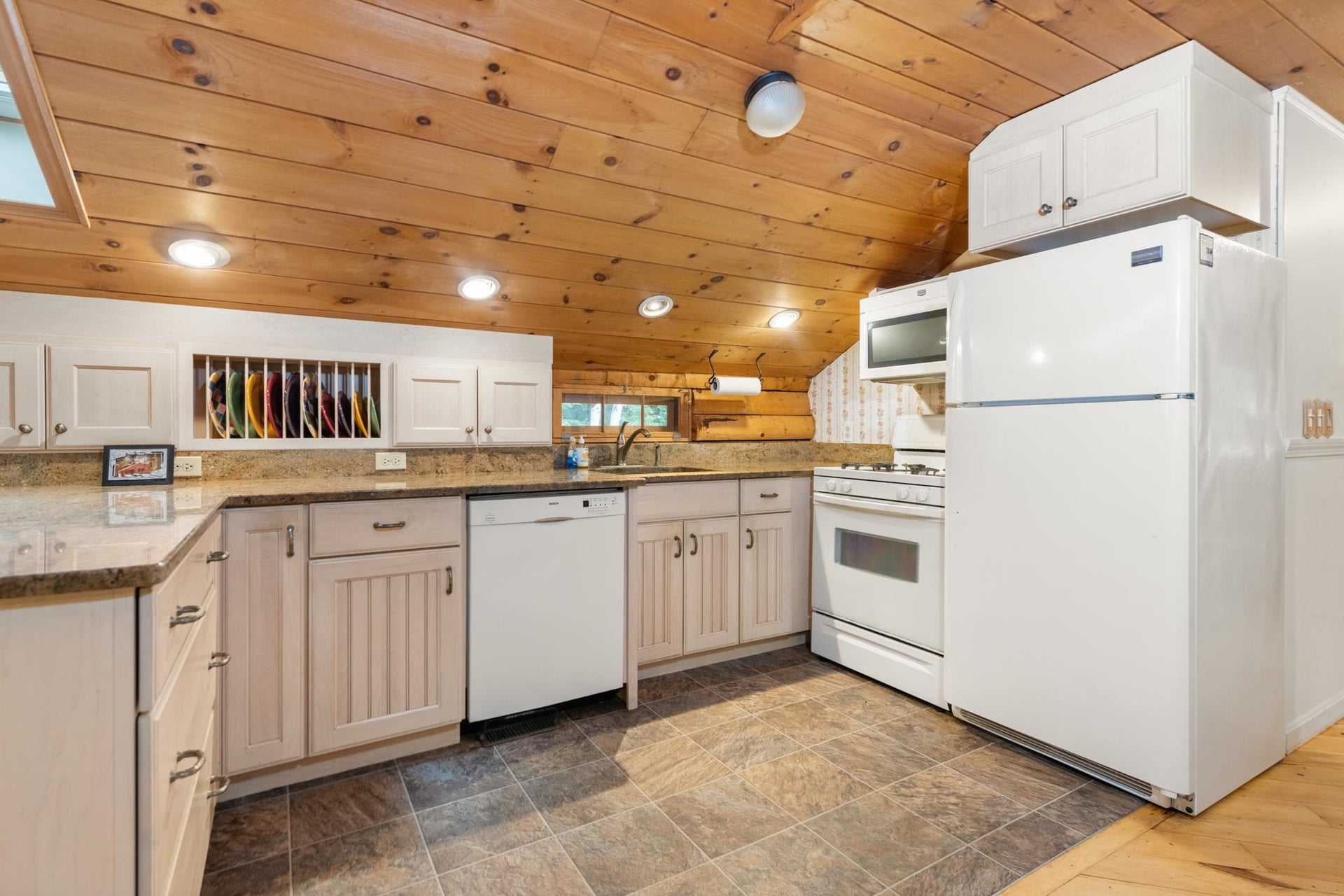 98 Cooper Road, Hebron, NH 03241