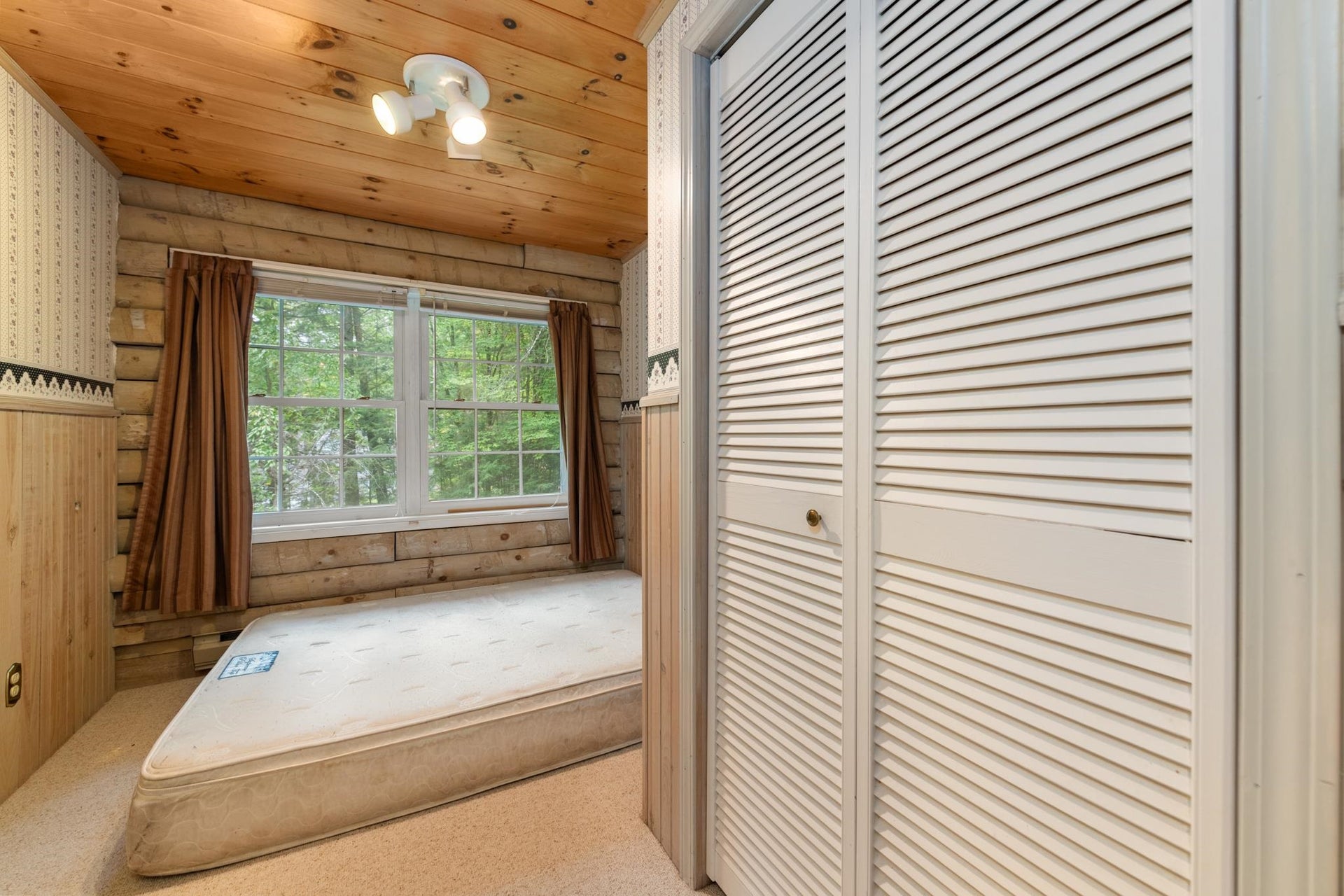 98 Cooper Road, Hebron, NH 03241