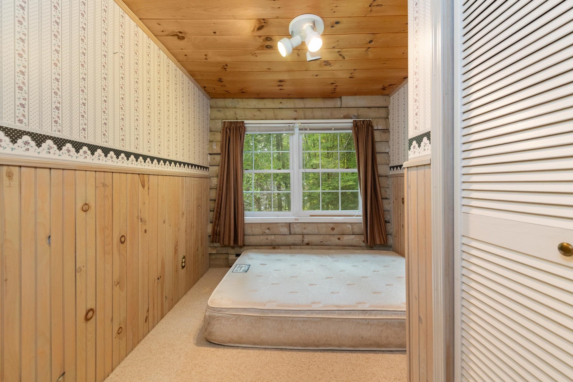98 Cooper Road, Hebron, NH 03241