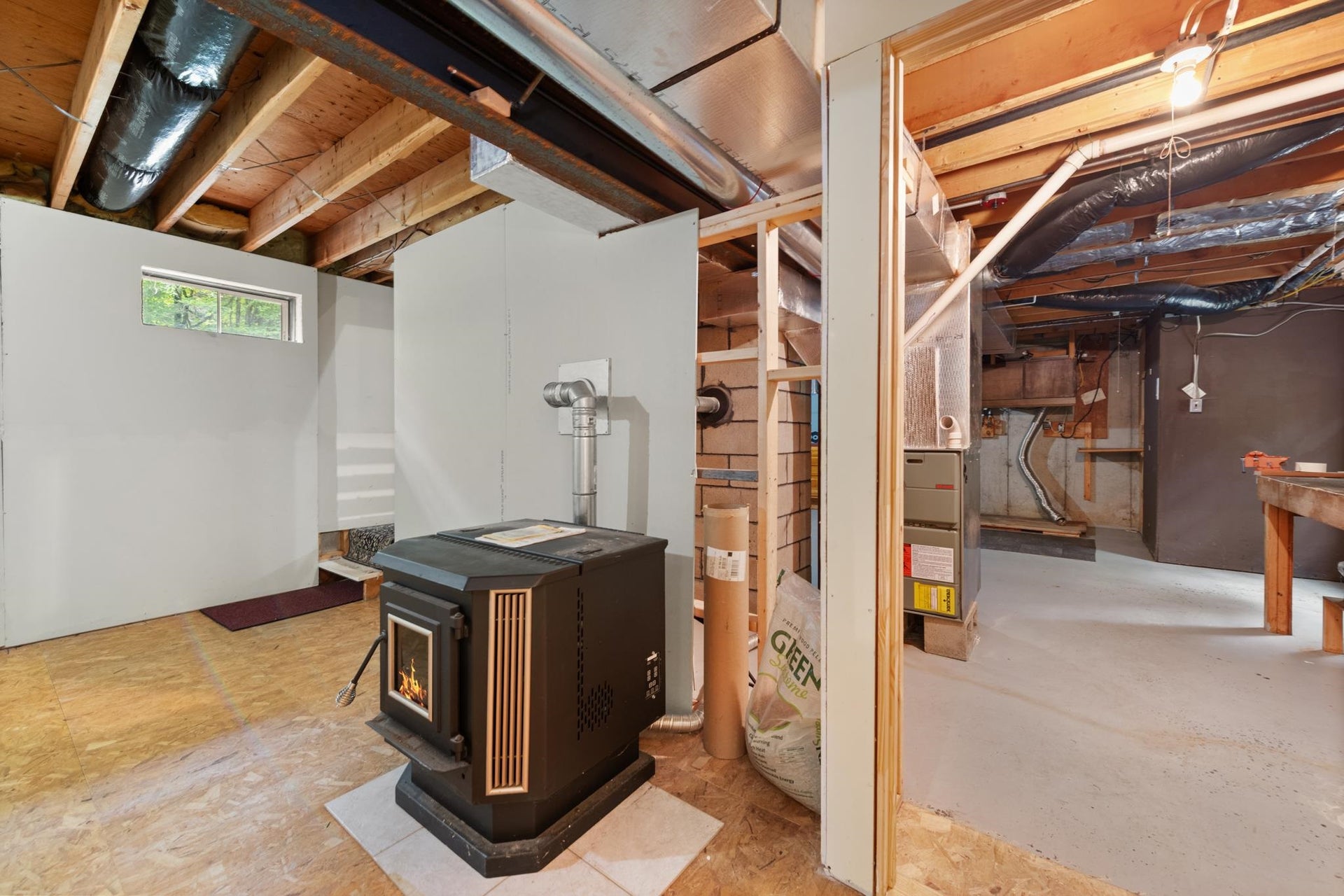 98 Cooper Road, Hebron, NH 03241