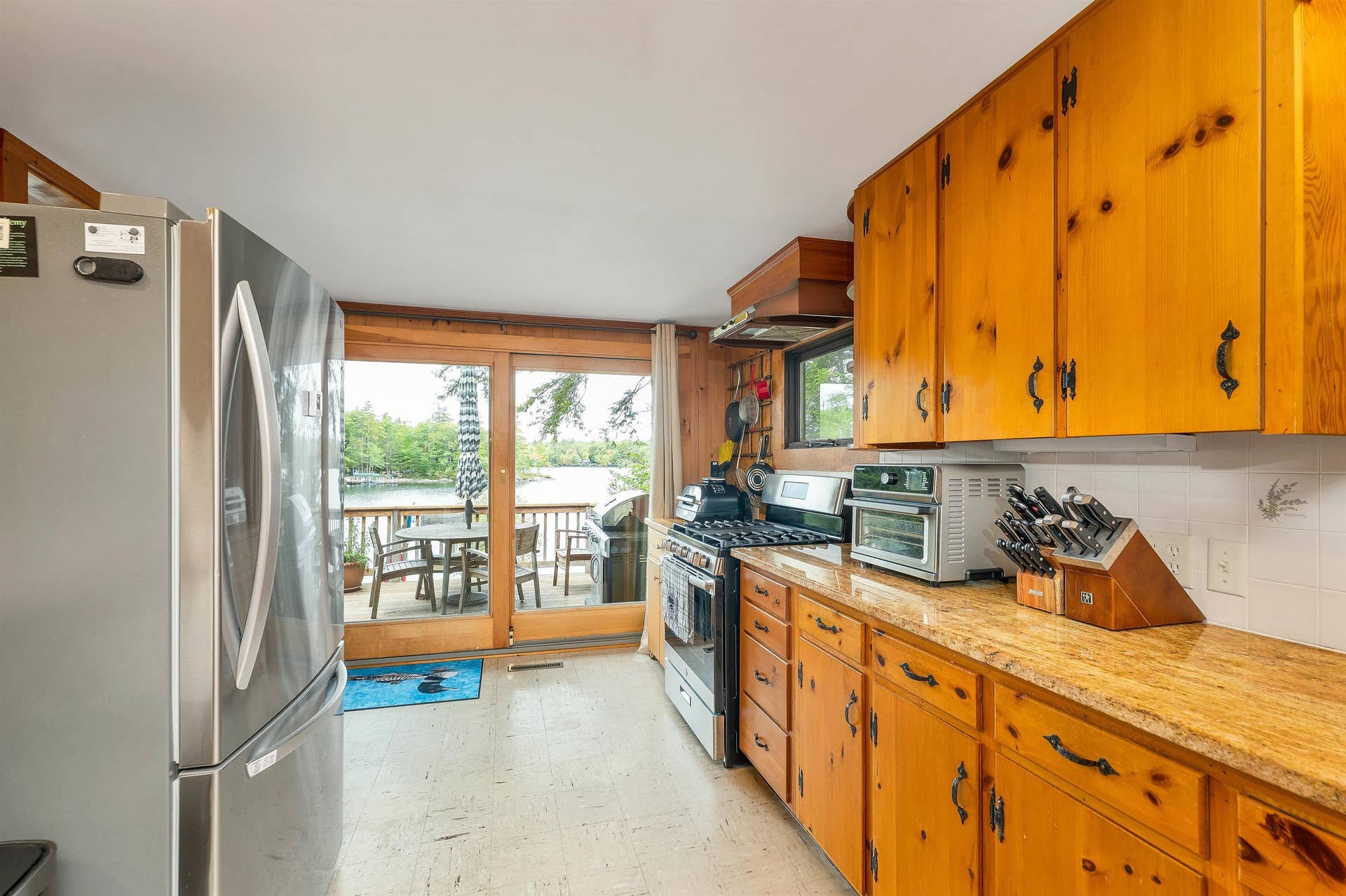 118 Castle Shore Road, Moultonborough, NH 03254