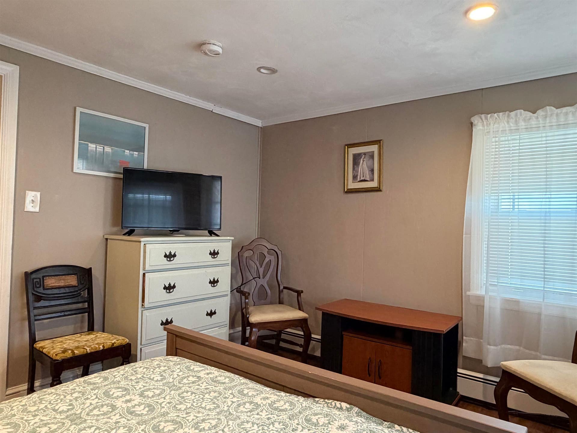 24 Campton Street, Hampton, NH 03842