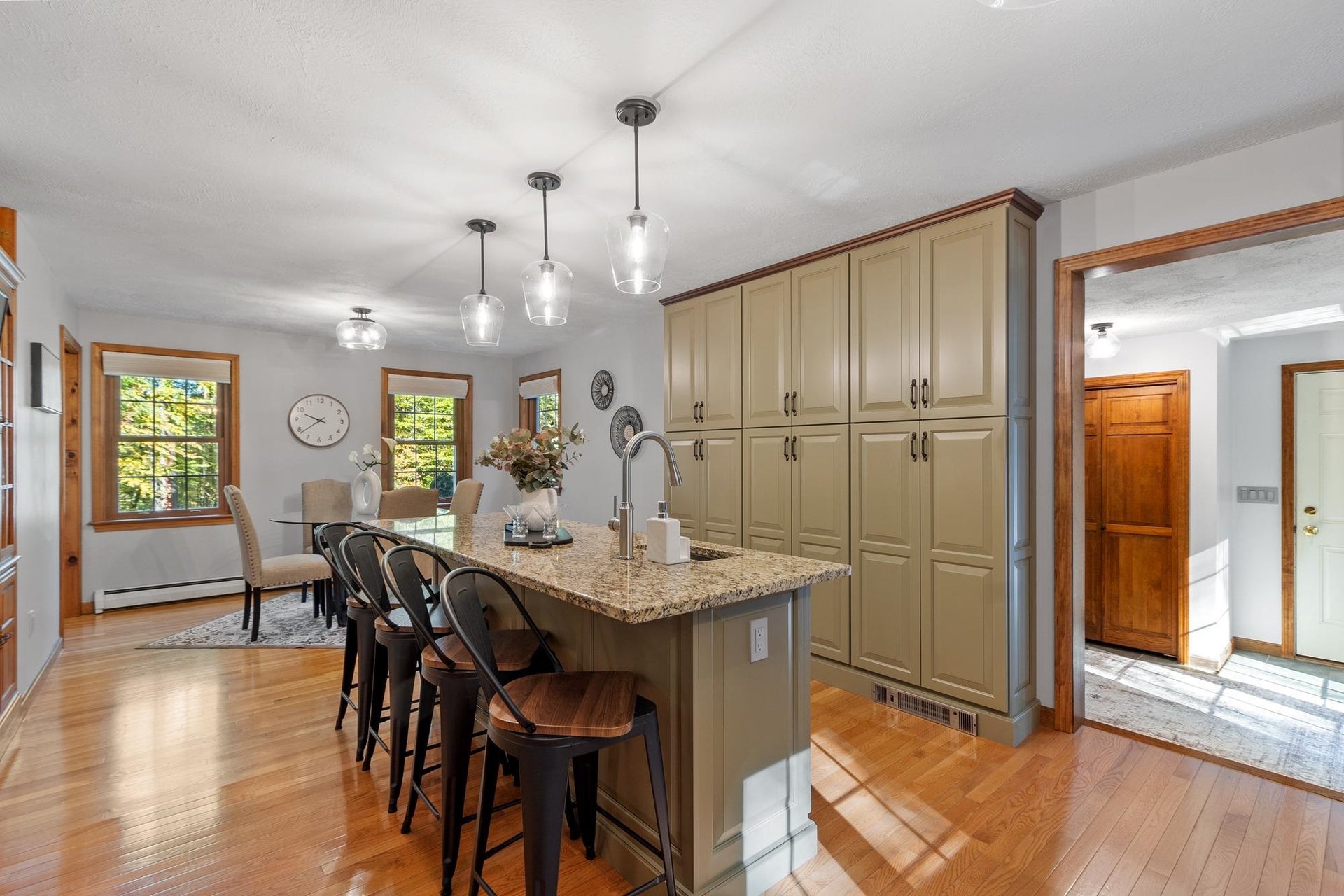 94 Bunker Hill Road, Auburn, NH 03032