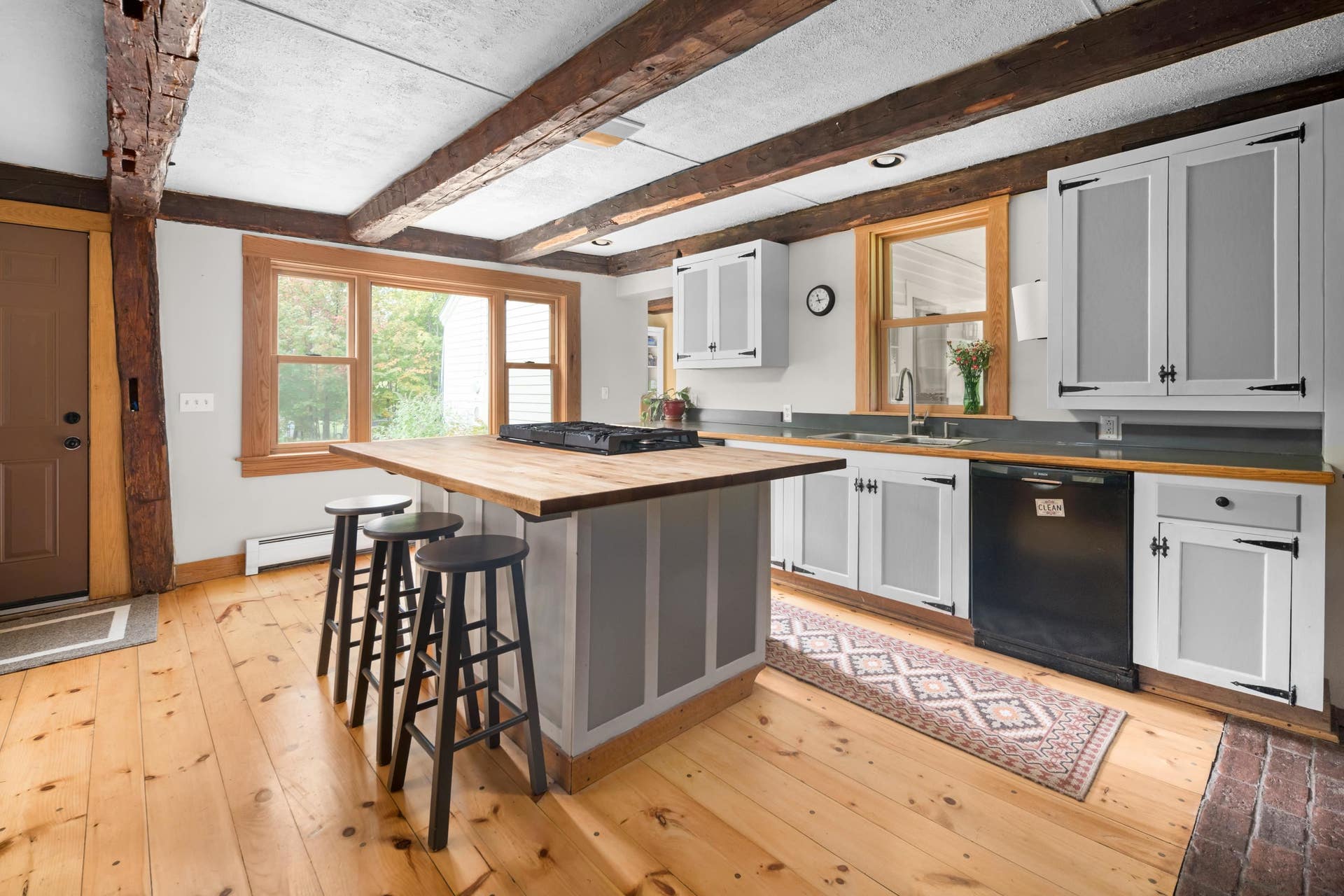 376 Ridge Road, Northwood, NH 03261