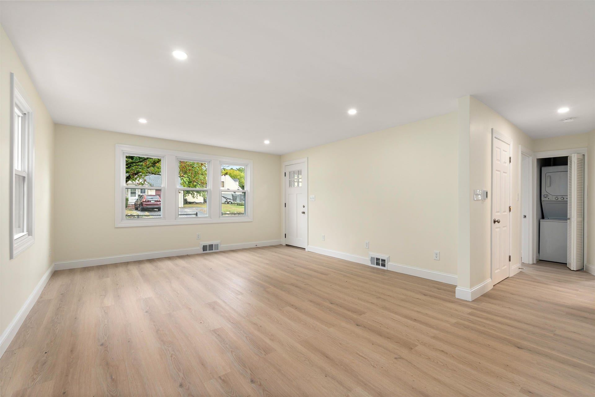 8 Blue Hill Avenue, #Unit A, Nashua, NH 03064