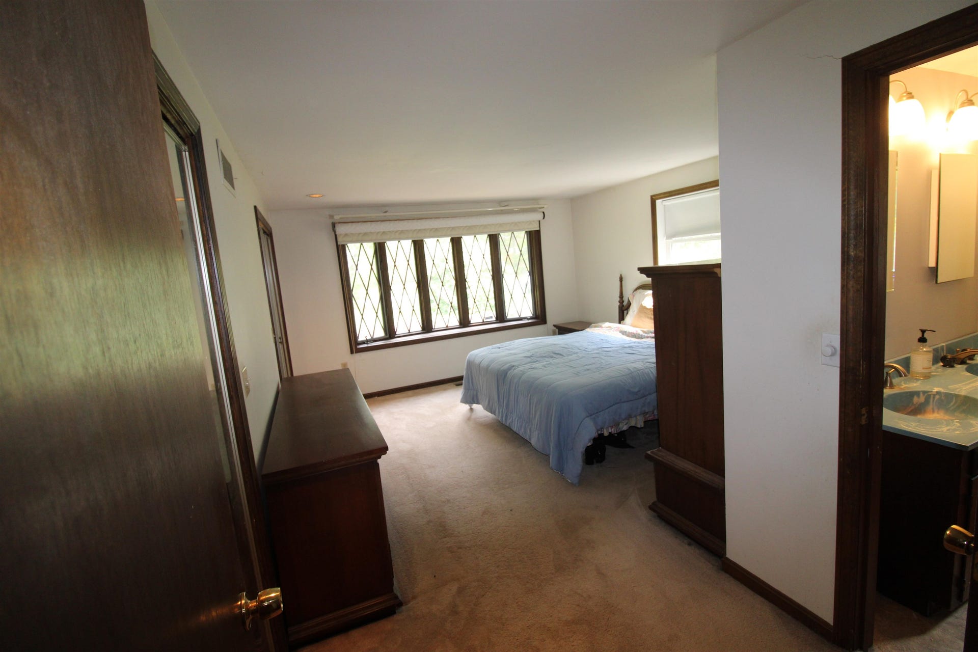 6 Beaver Path, Hudson, NH 03051