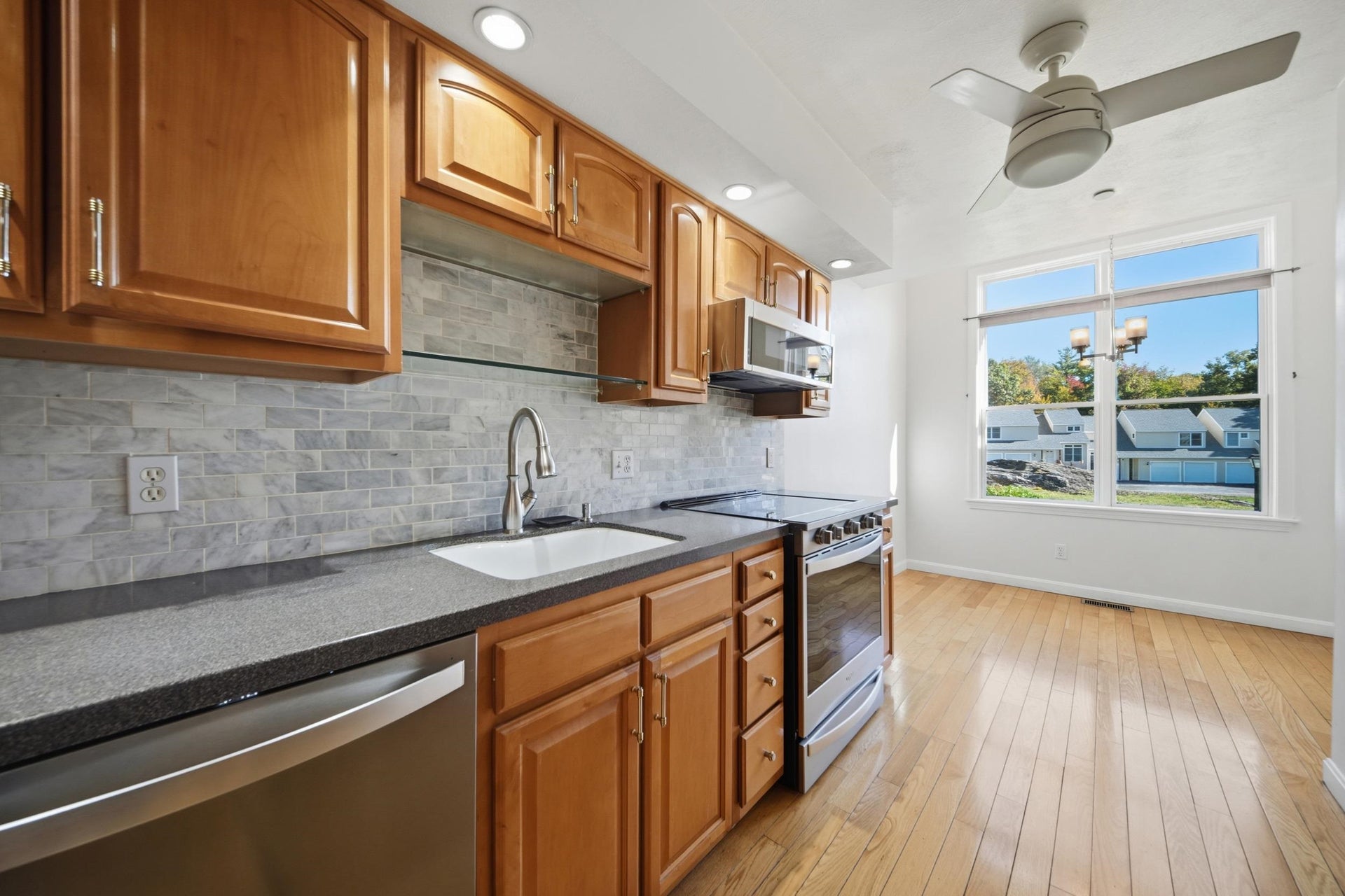35 Coles Way, Atkinson, NH 03811