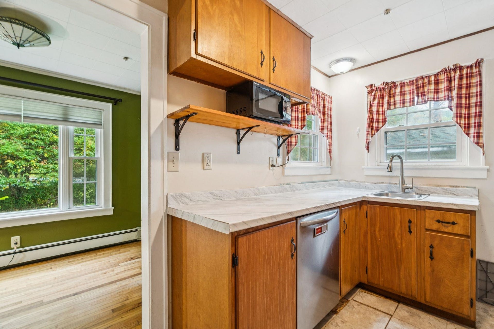 459 Route 5 South, Windsor, VT 05089