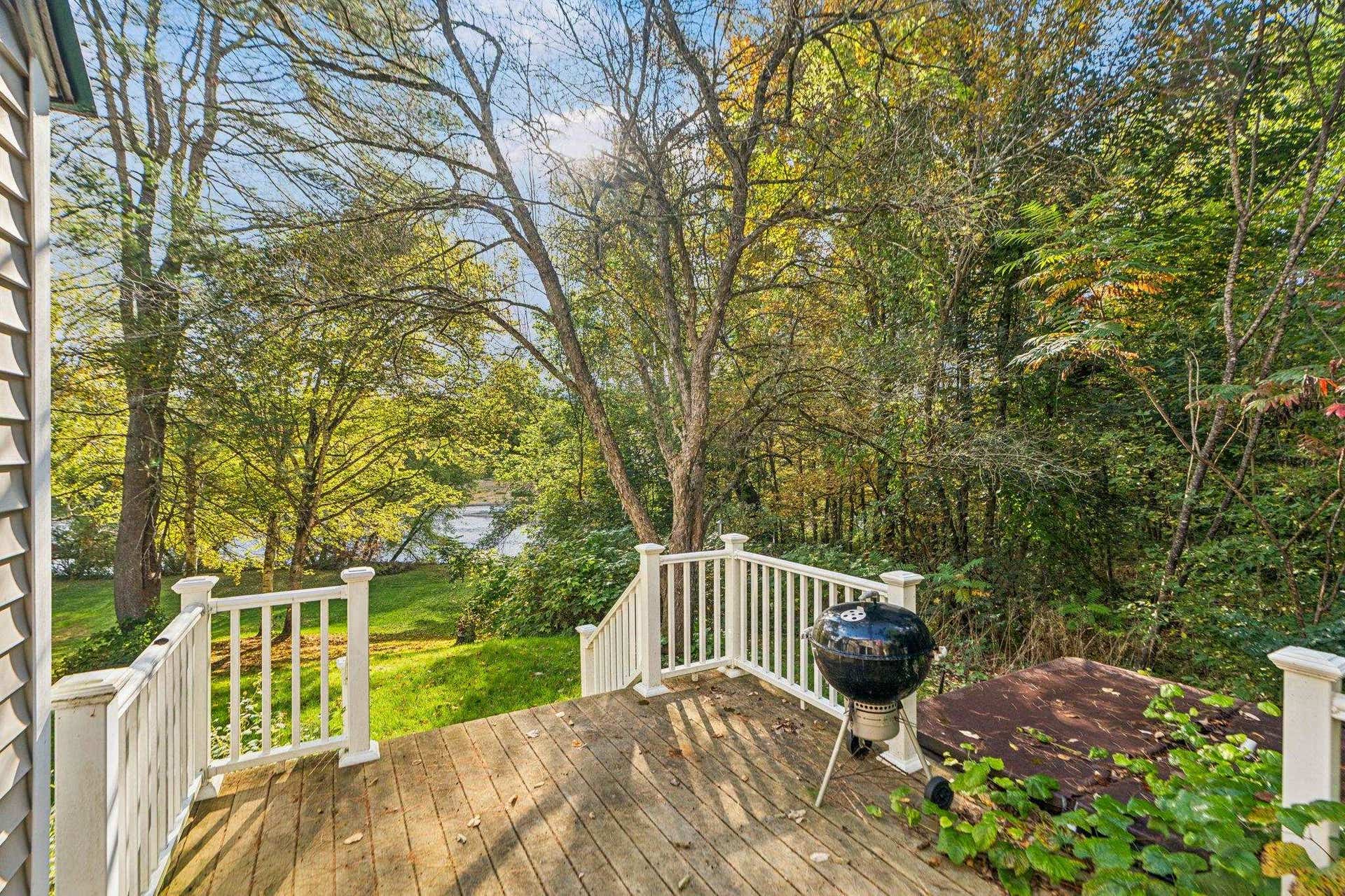 Deck to backyard