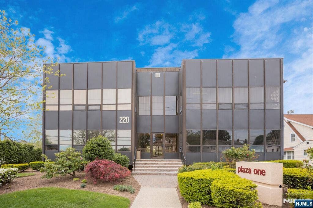 220 Kinderkamack Rd,Unit R, Westwood, NJ 07675